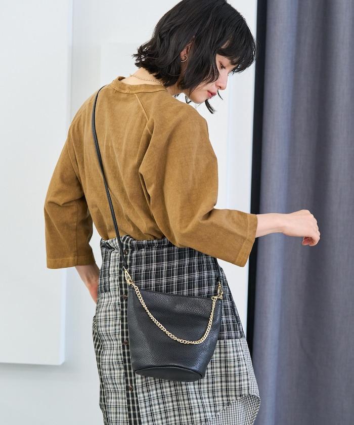 設計 2WAY 鏈條肩背桶型包