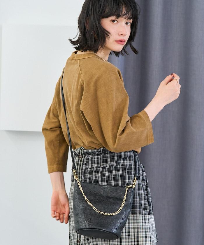 設計 2WAY 鏈條肩背桶型包