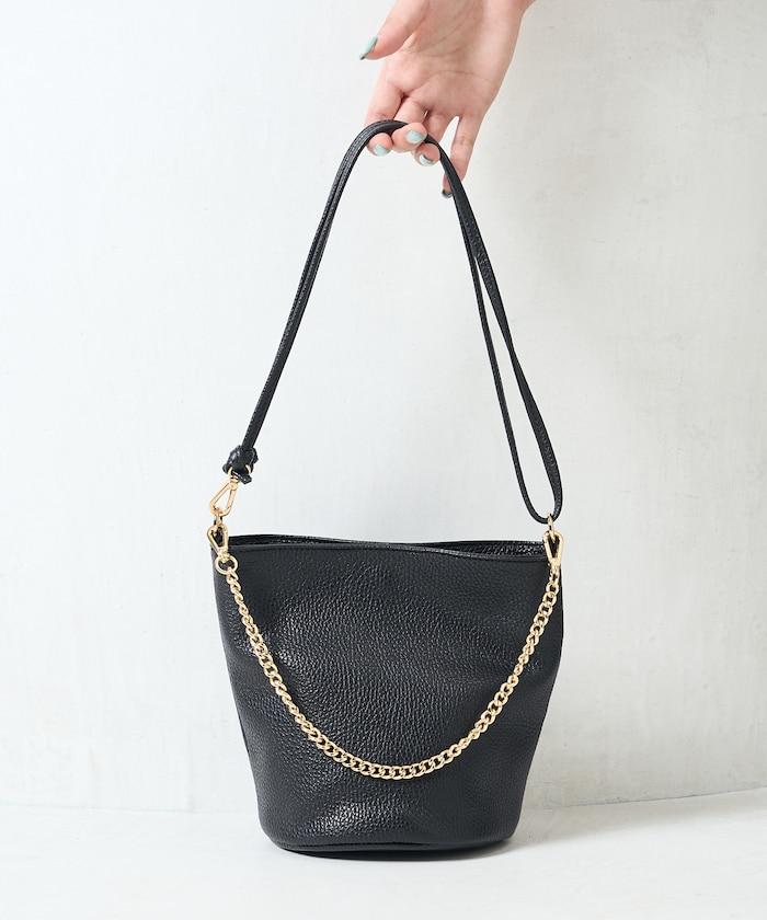 設計 2WAY 鏈條肩背桶型包