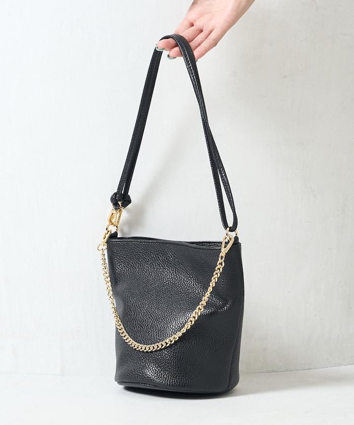 設計 2WAY 鏈條肩背桶型包