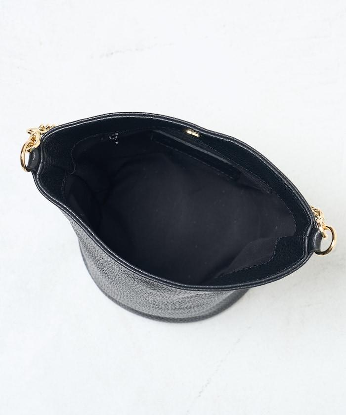 設計 2WAY 鏈條肩背桶型包