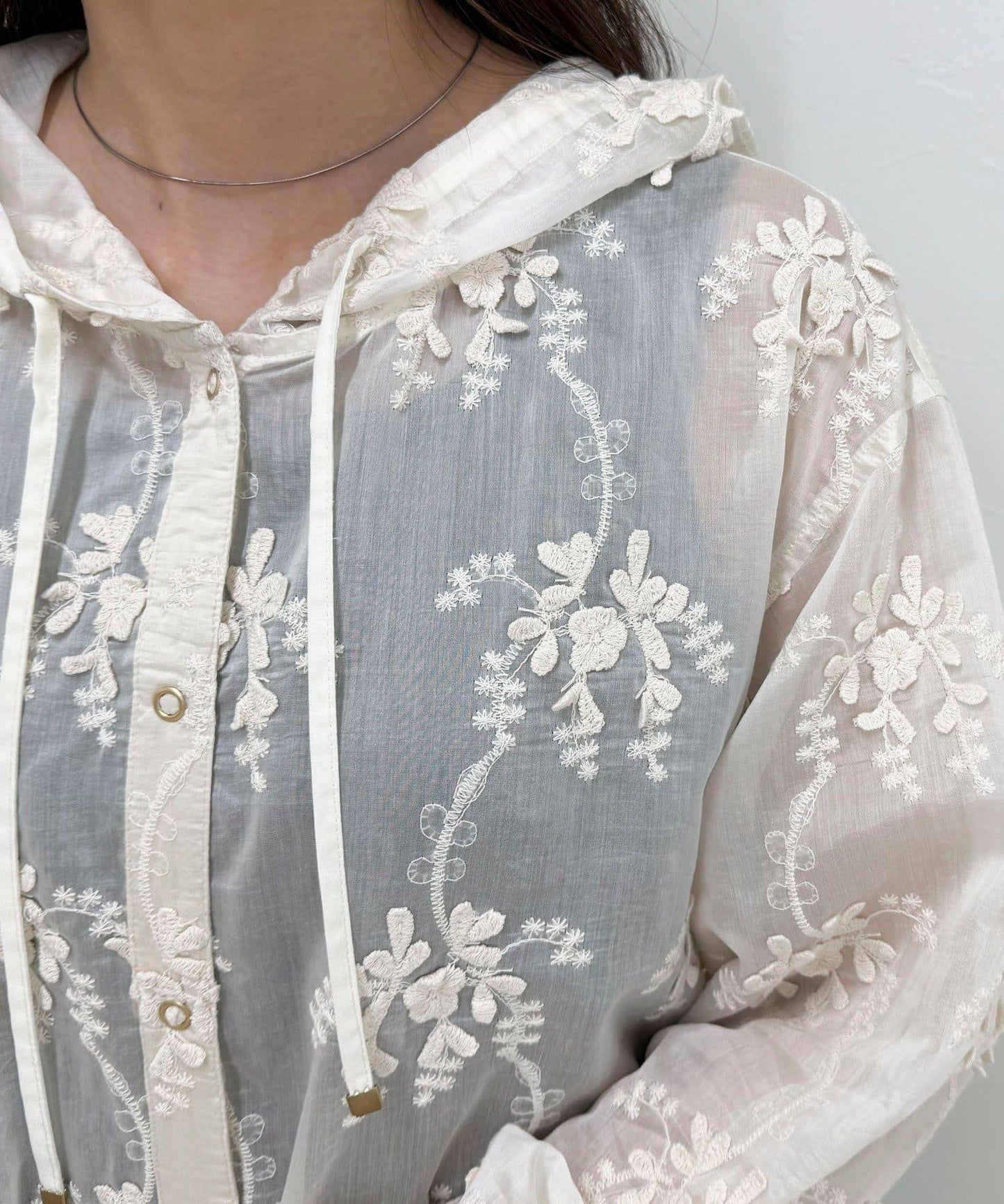 3D刺繡連帽襯衫