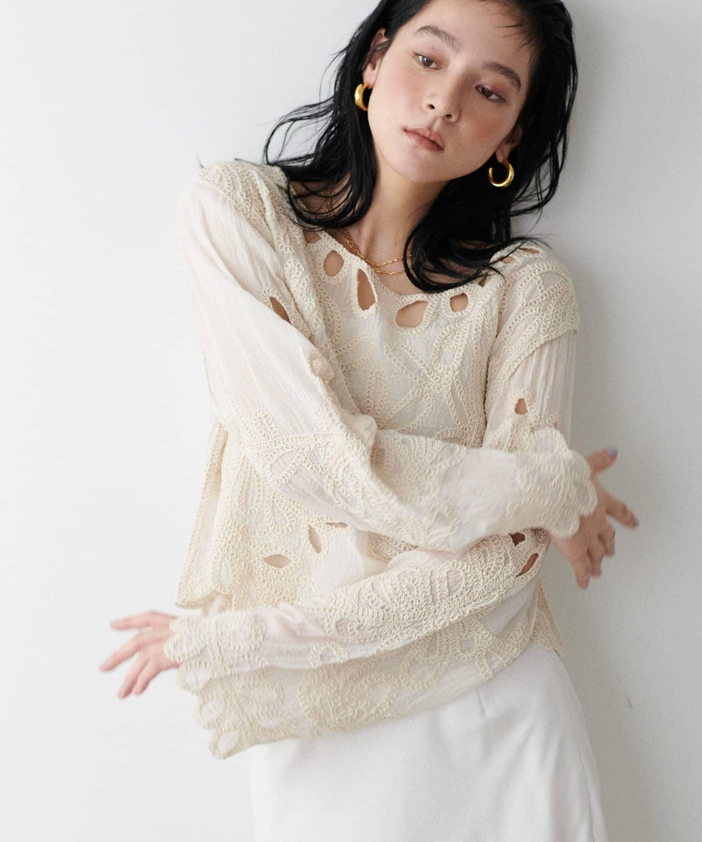 刺繡雪紡上衣