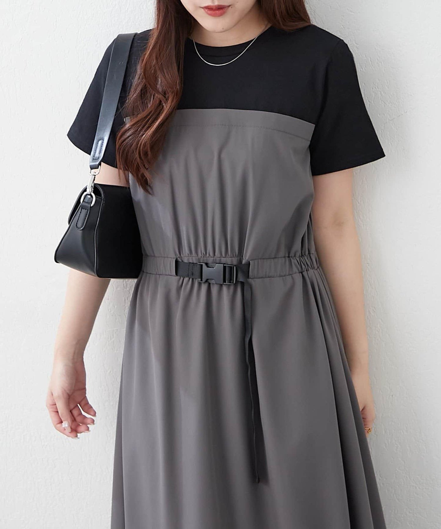 【人氣系列】帶腰帶的對接氣球連衣裙