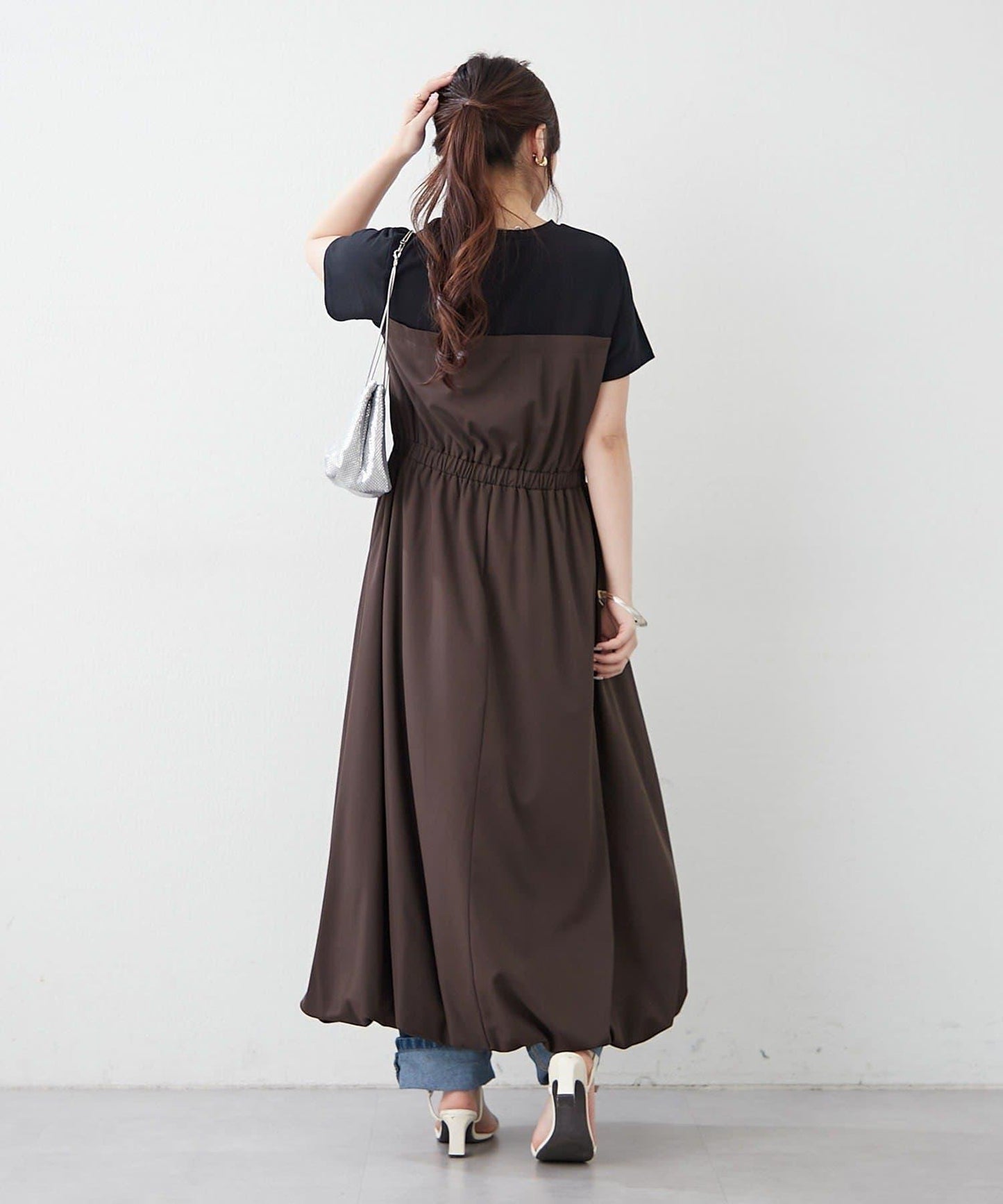 【人氣系列】帶腰帶的對接氣球連衣裙