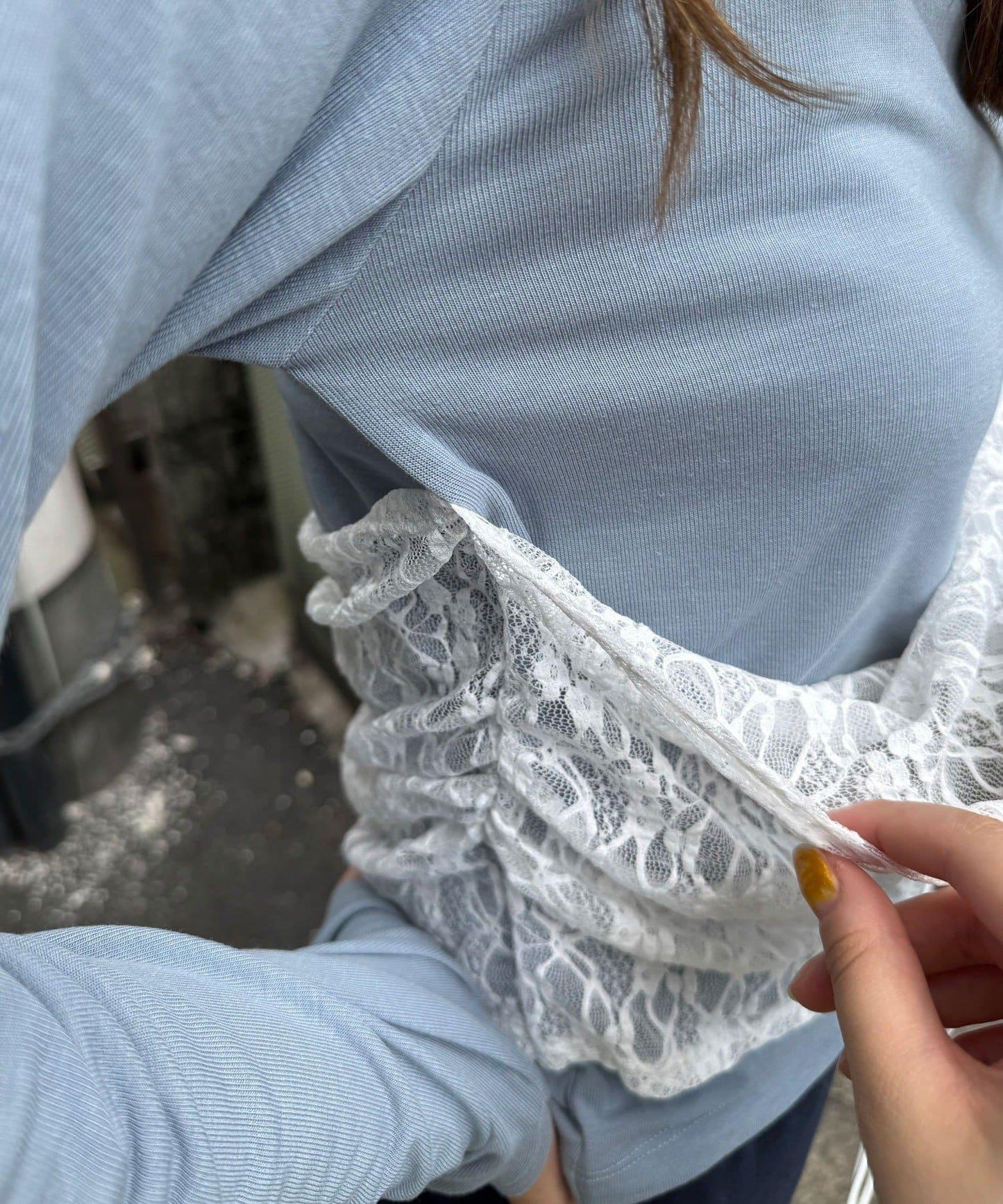 蕾絲吊帶對接上衣