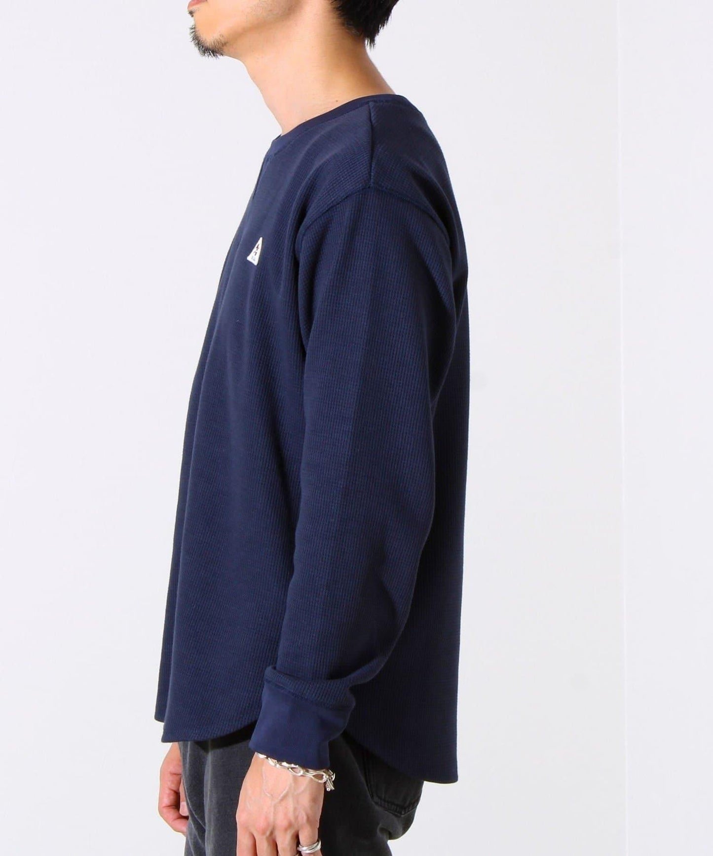 【適合層疊穿搭】【GEVACO】格紋材質長袖T恤