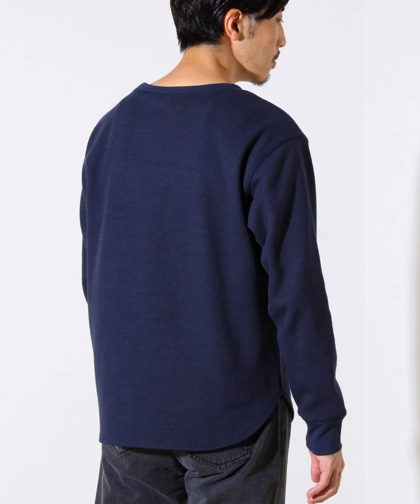 【適合層疊穿搭】【GEVACO】格紋材質長袖T恤