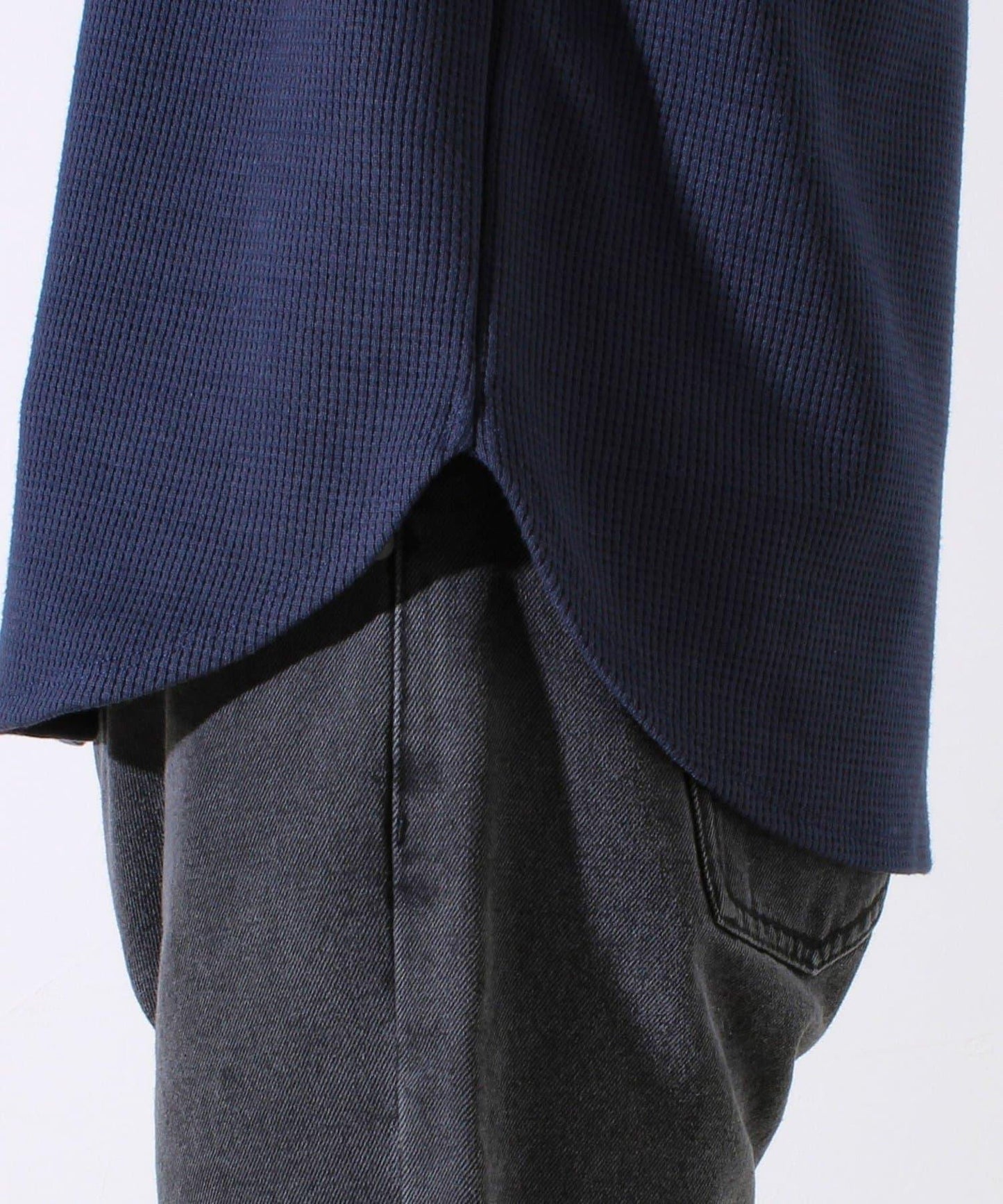 【適合層疊穿搭】【GEVACO】格紋材質長袖T恤