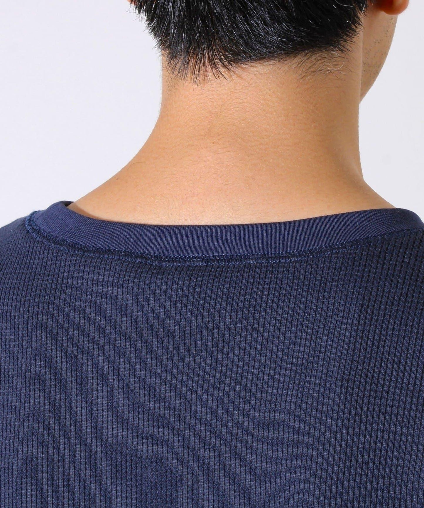 【適合層疊穿搭】【GEVACO】格紋材質長袖T恤