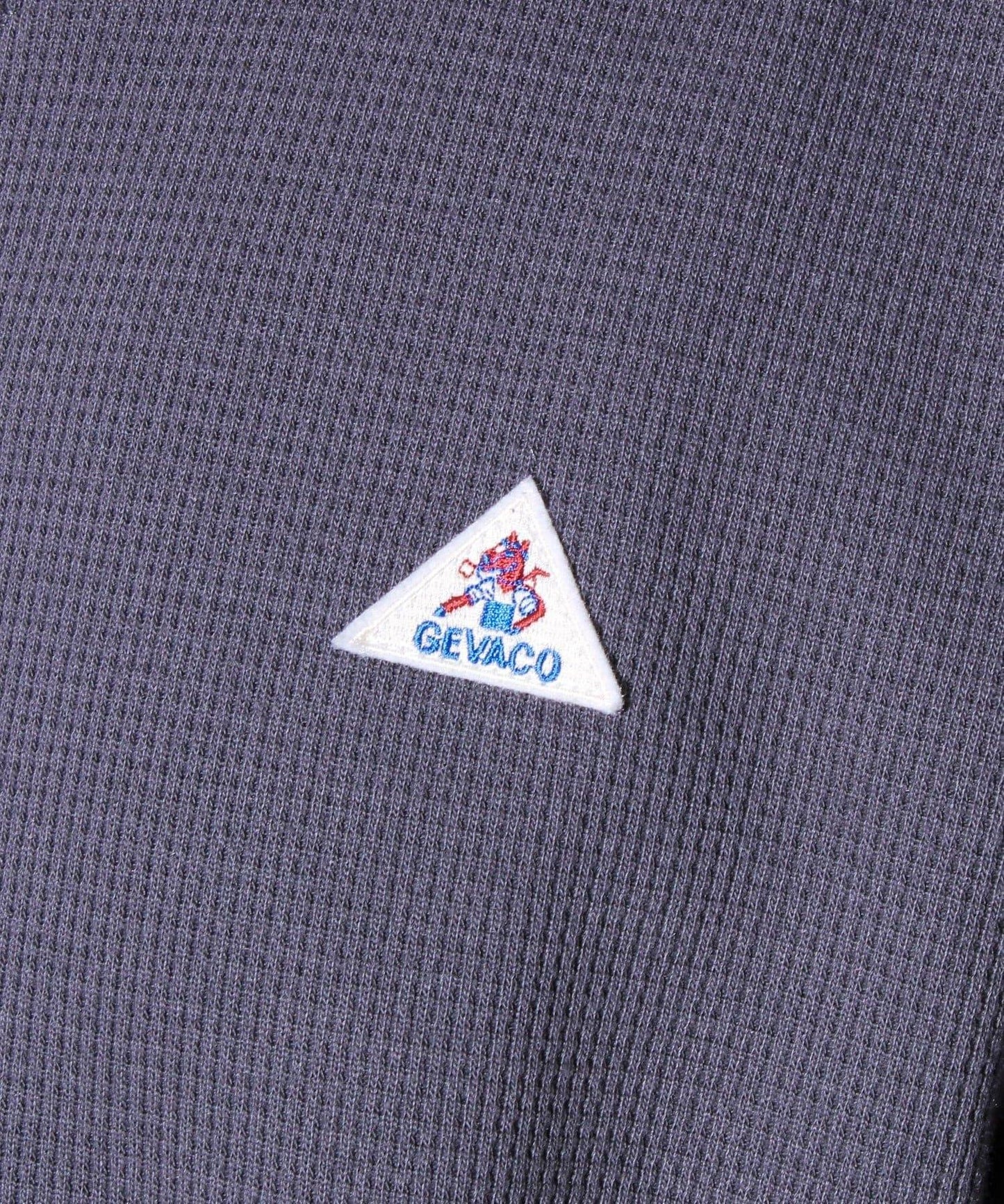 【適合層疊穿搭】【GEVACO】格紋材質長袖T恤