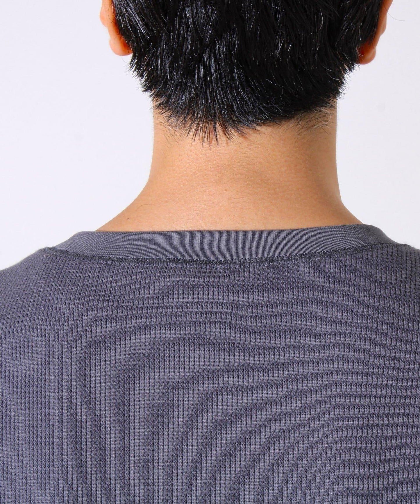 【適合層疊穿搭】【GEVACO】格紋材質長袖T恤