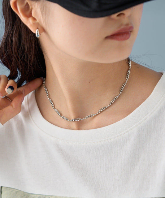 Lara 蕾絲鏈條項鍊