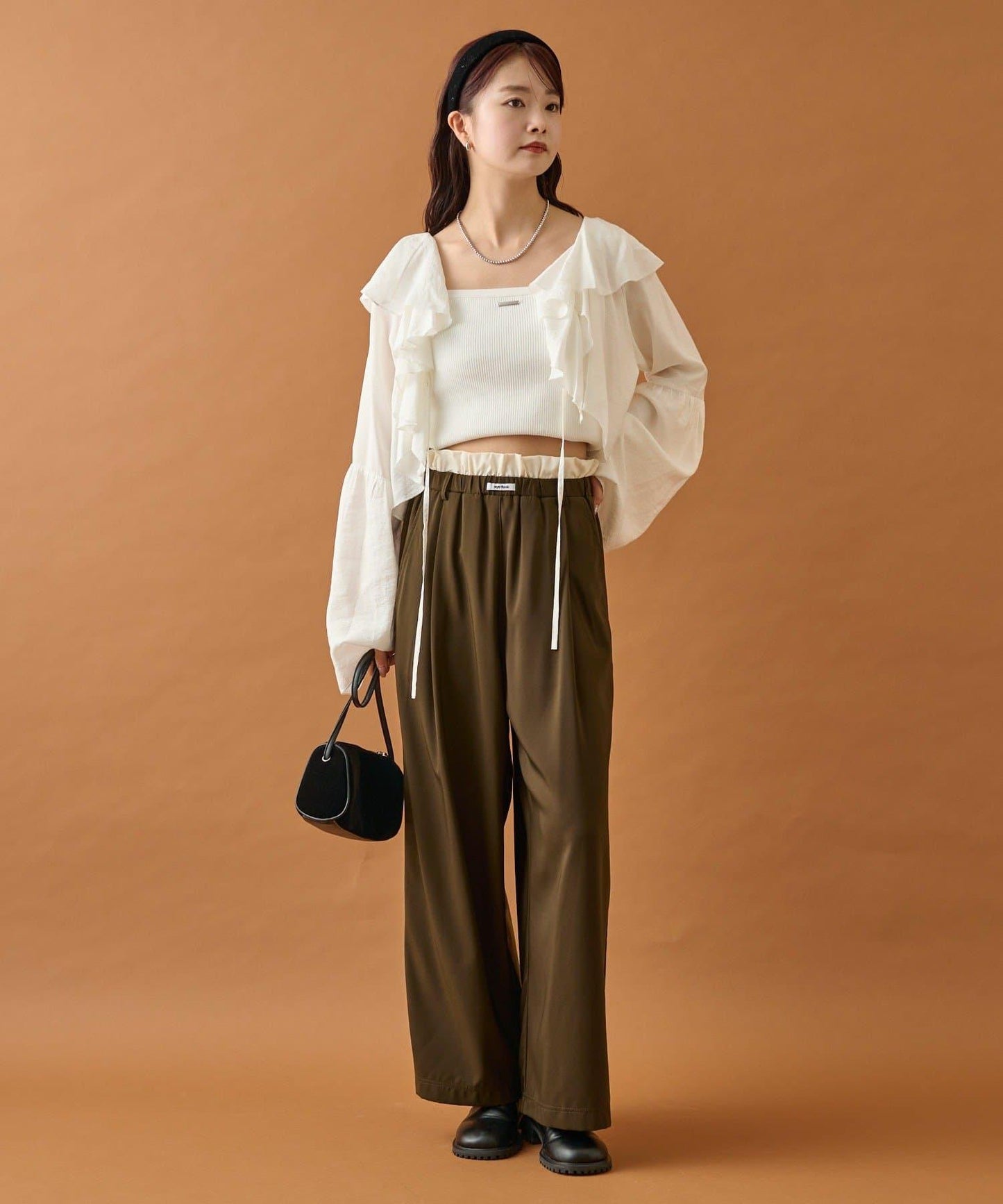 荷葉邊寬鬆褲