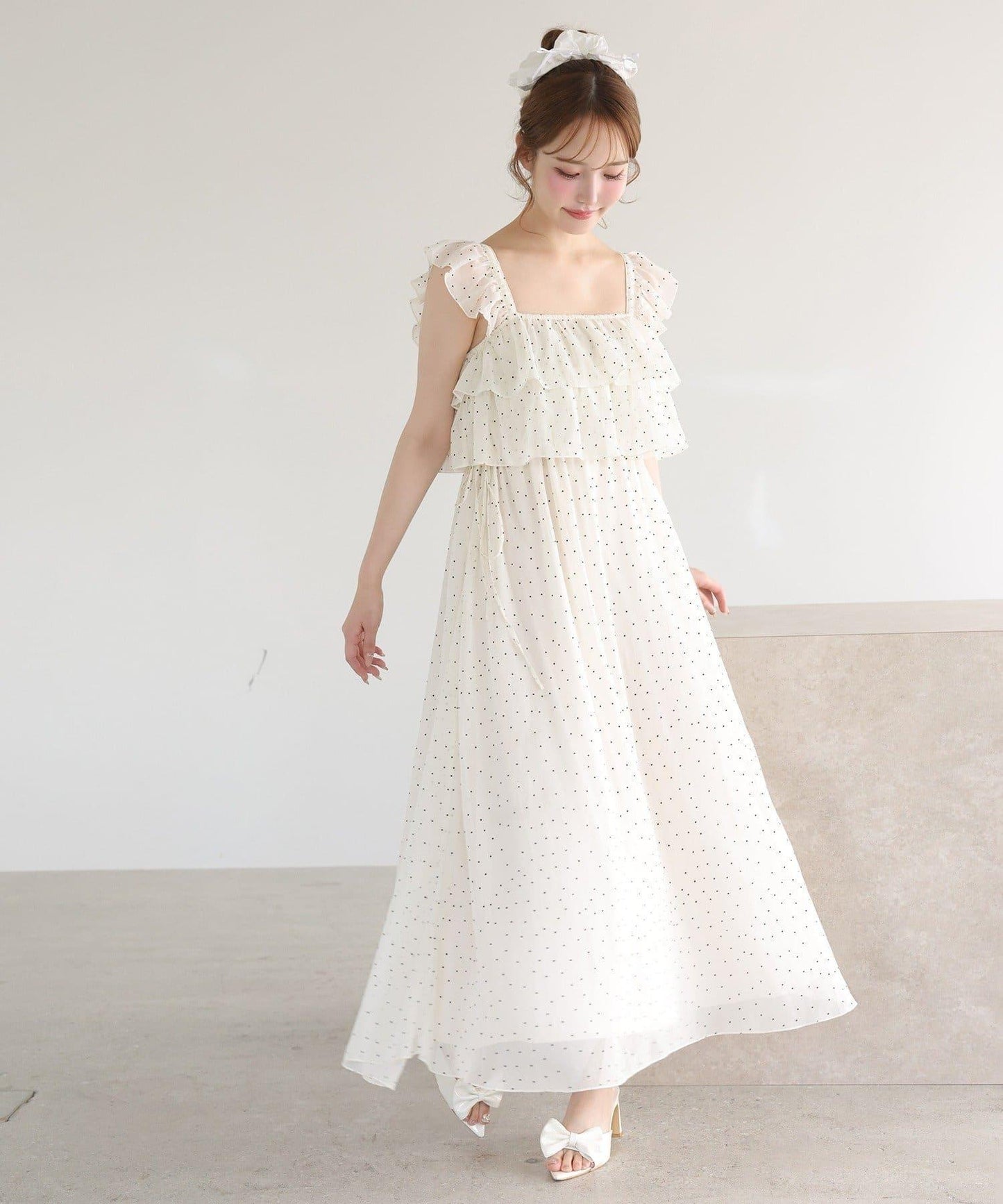 【可以成為天使!?】側邊蝴蝶結荷葉邊吊帶連衣裙