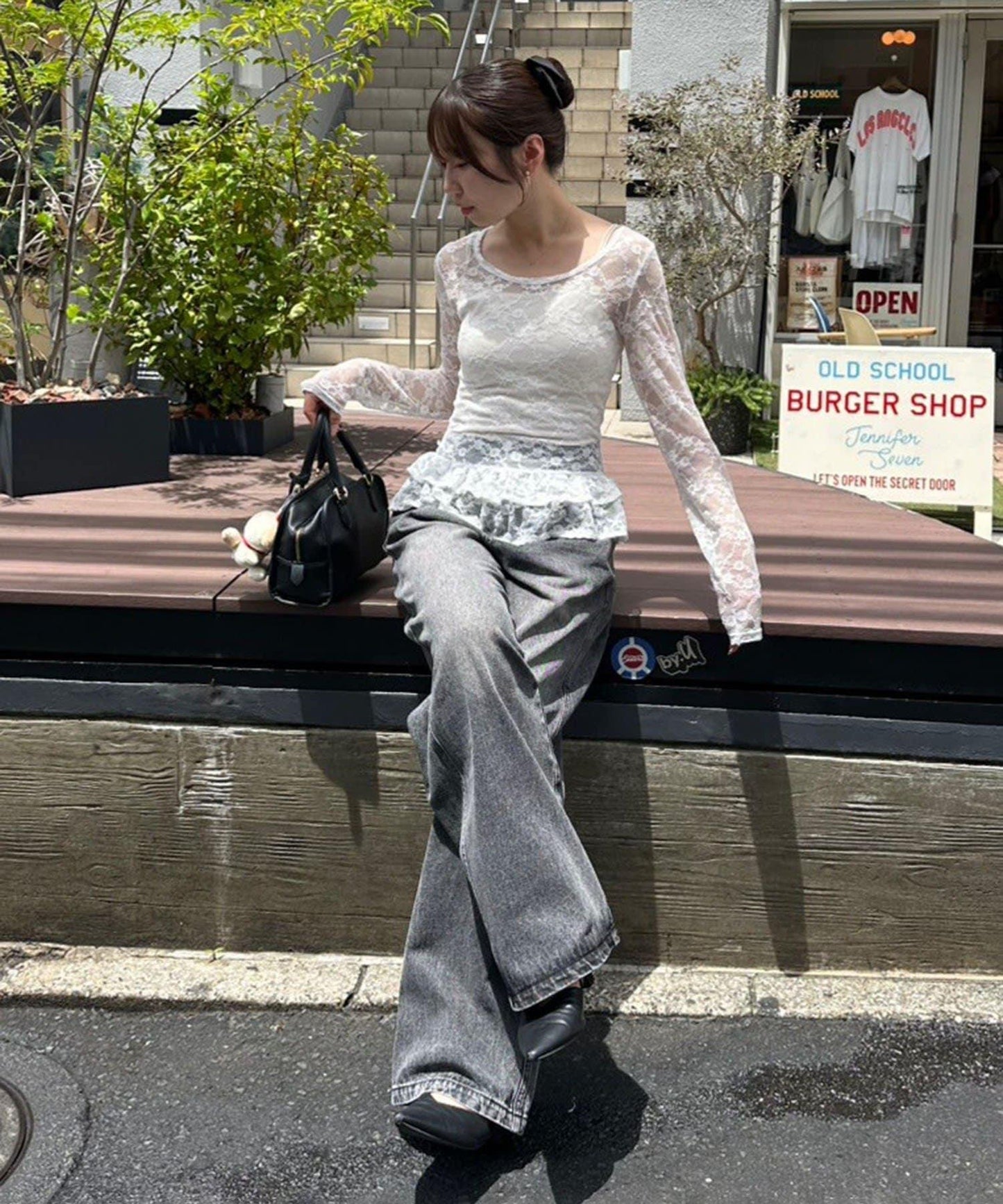 蕾絲蓬蓬袖上衣