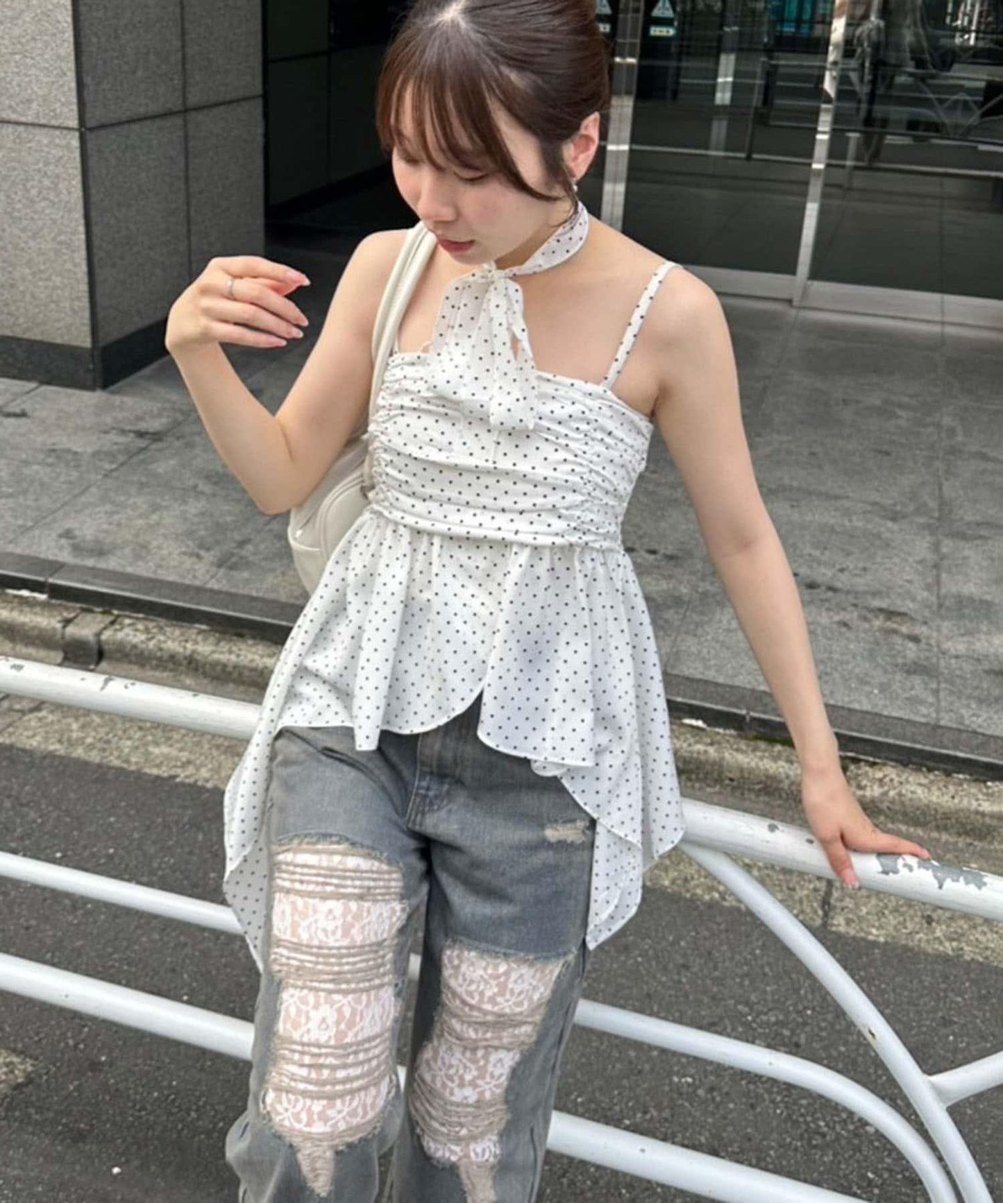 旬顏!損傷蕾絲牛仔褲