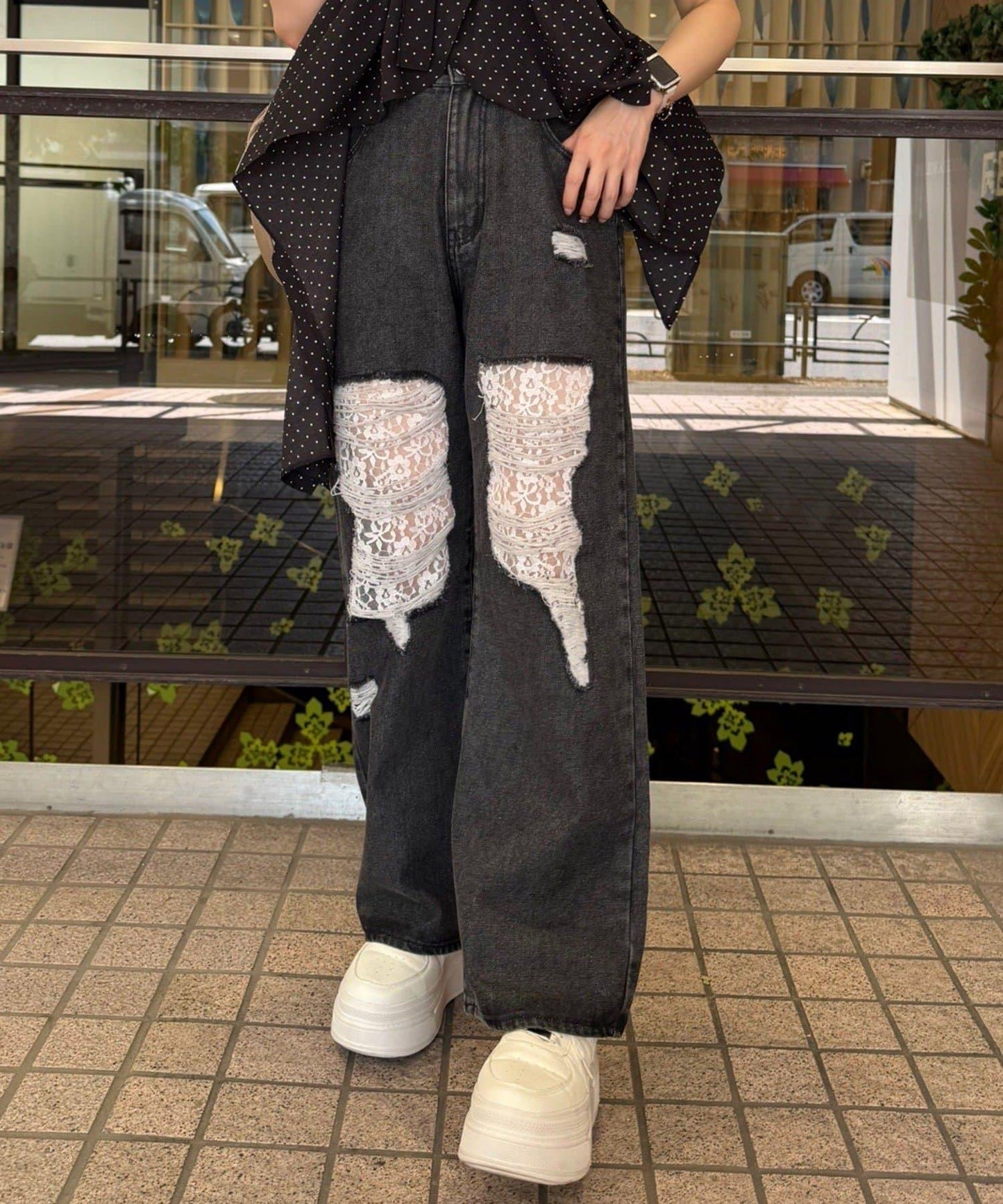 旬顏!損傷蕾絲牛仔褲