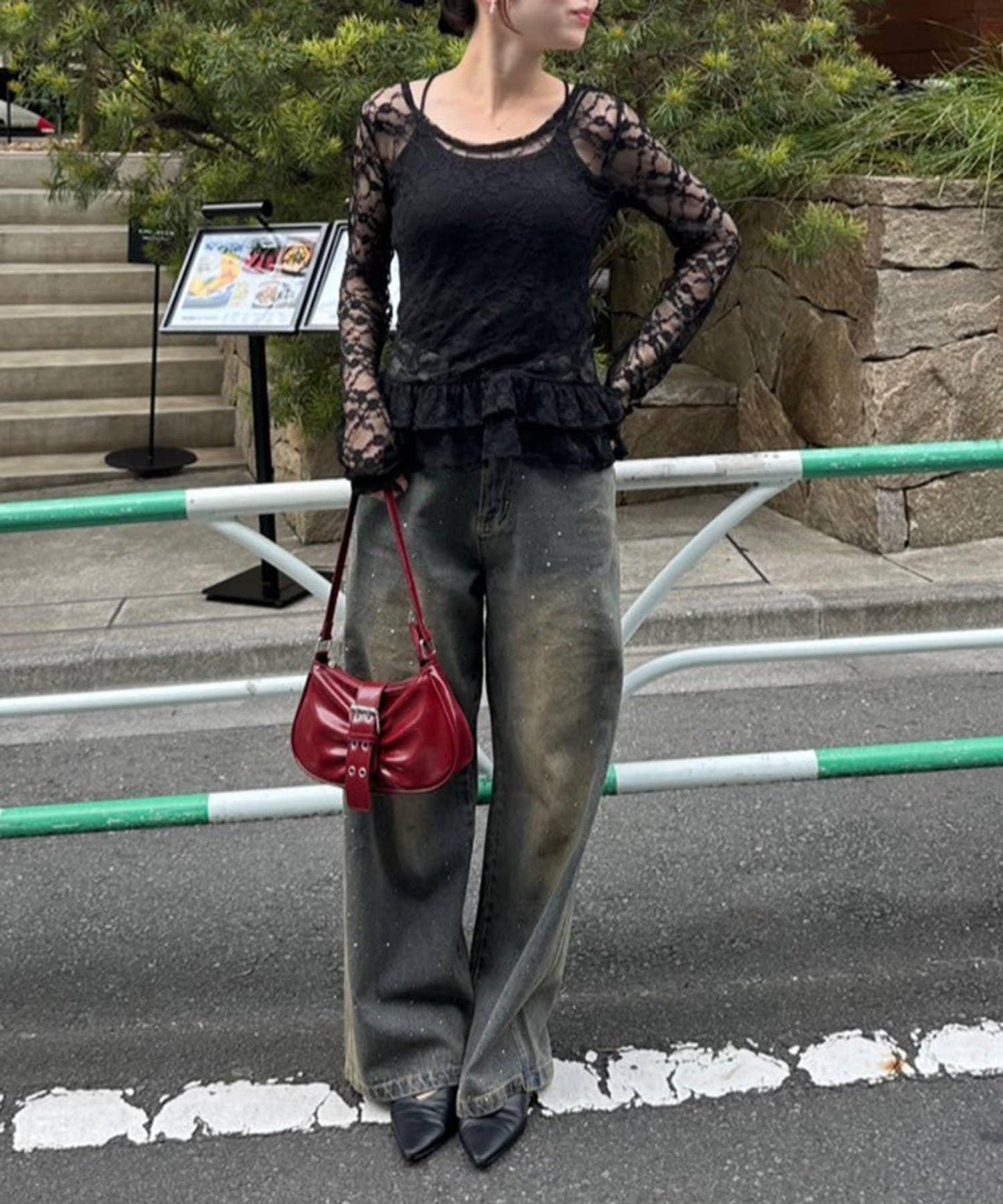 蕾絲蓬蓬袖上衣