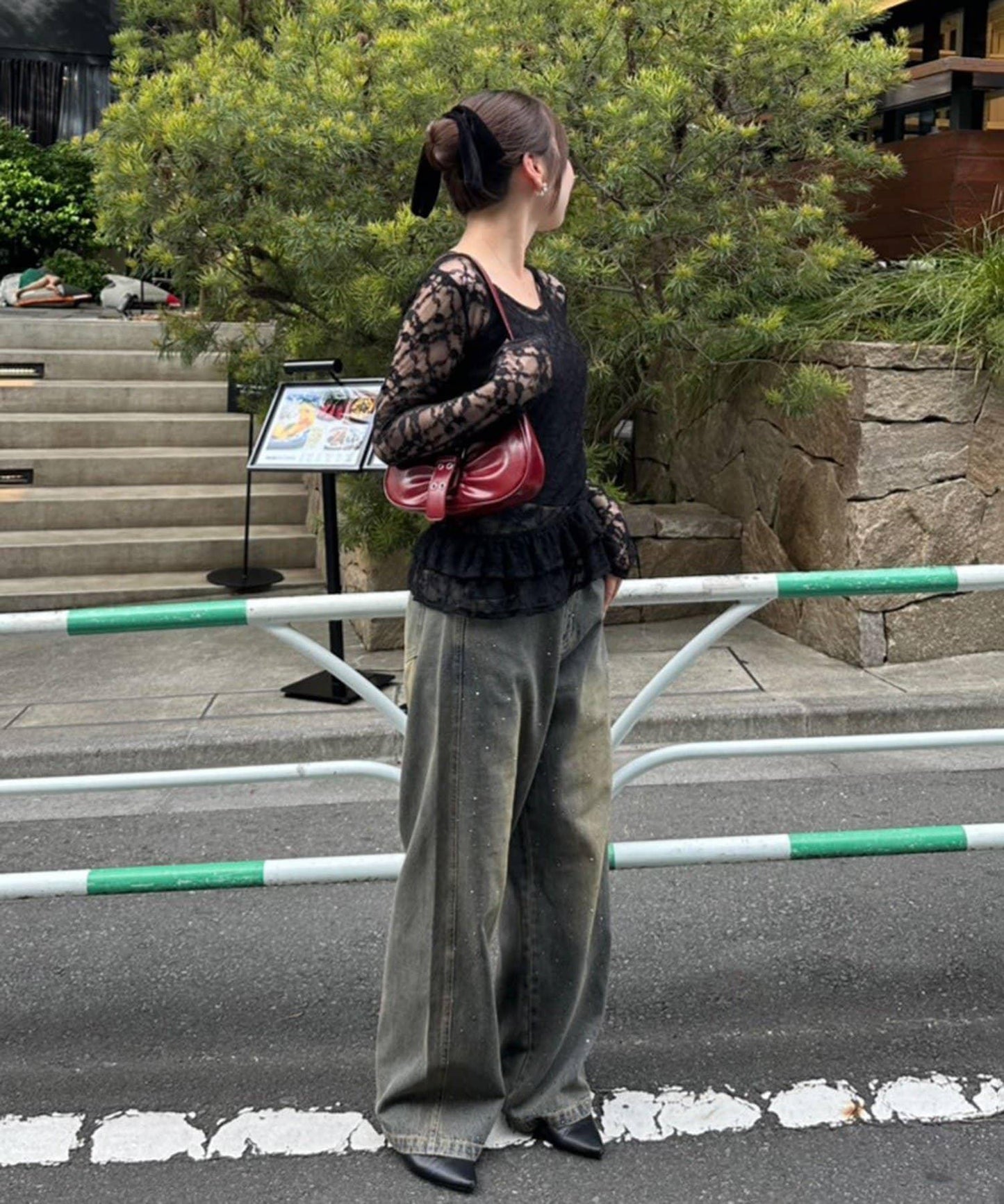 蕾絲蓬蓬袖上衣