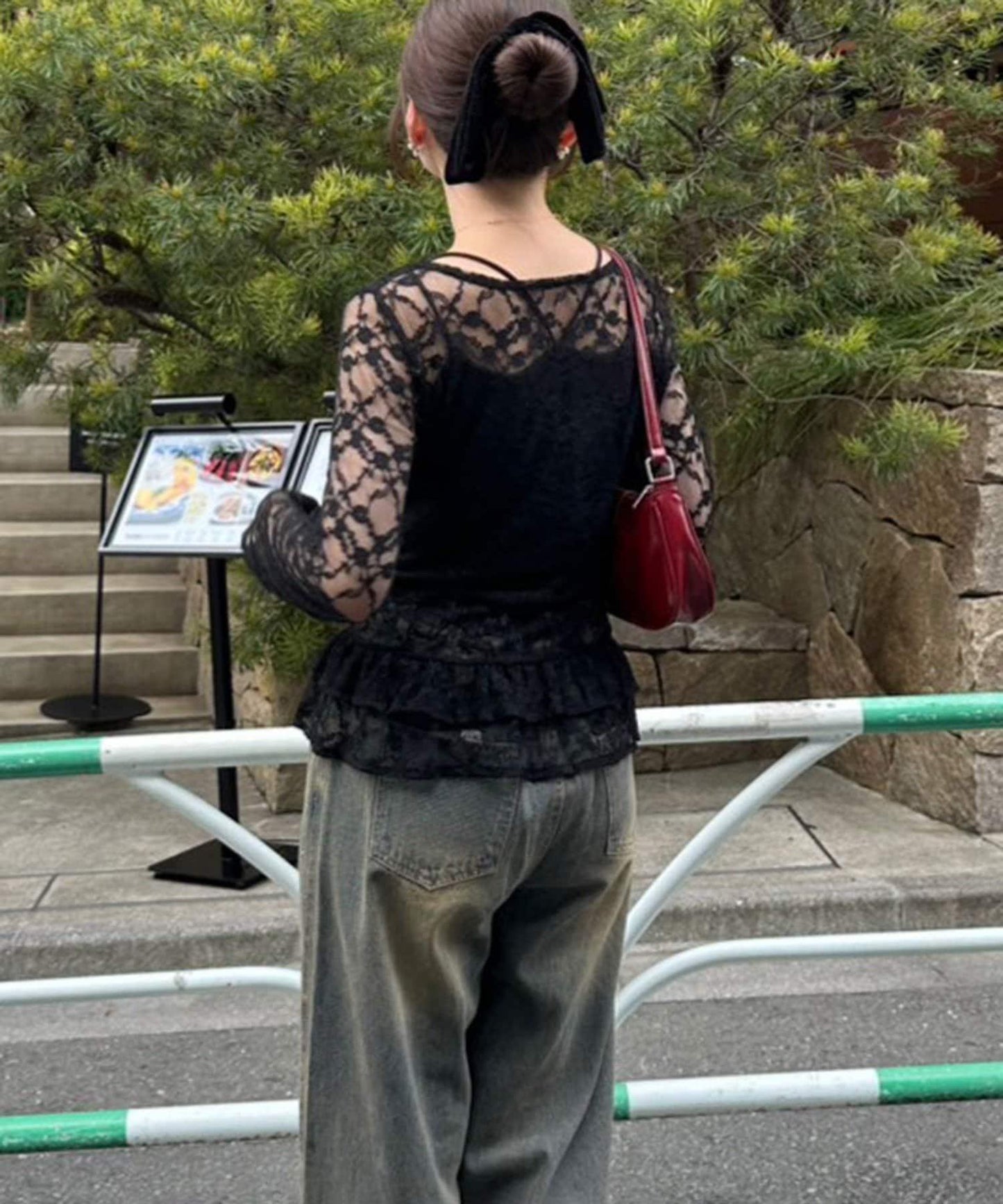 蕾絲蓬蓬袖上衣