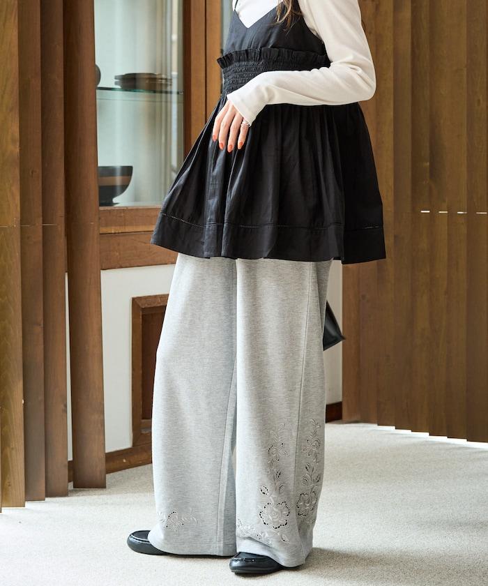 花朵剪裁 刺繡 裡毛 寬鬆 運動褲