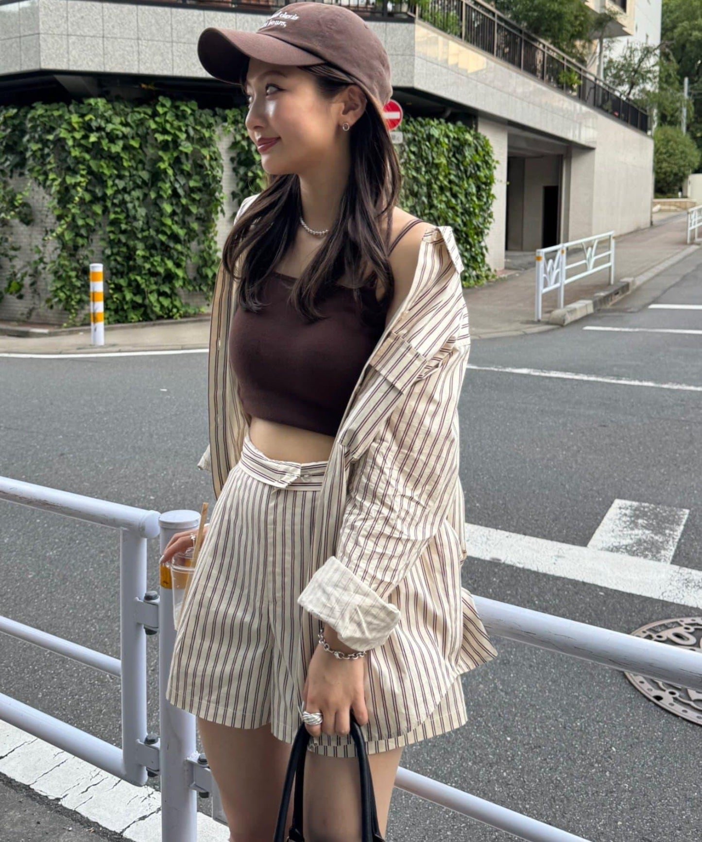 條紋襯衫