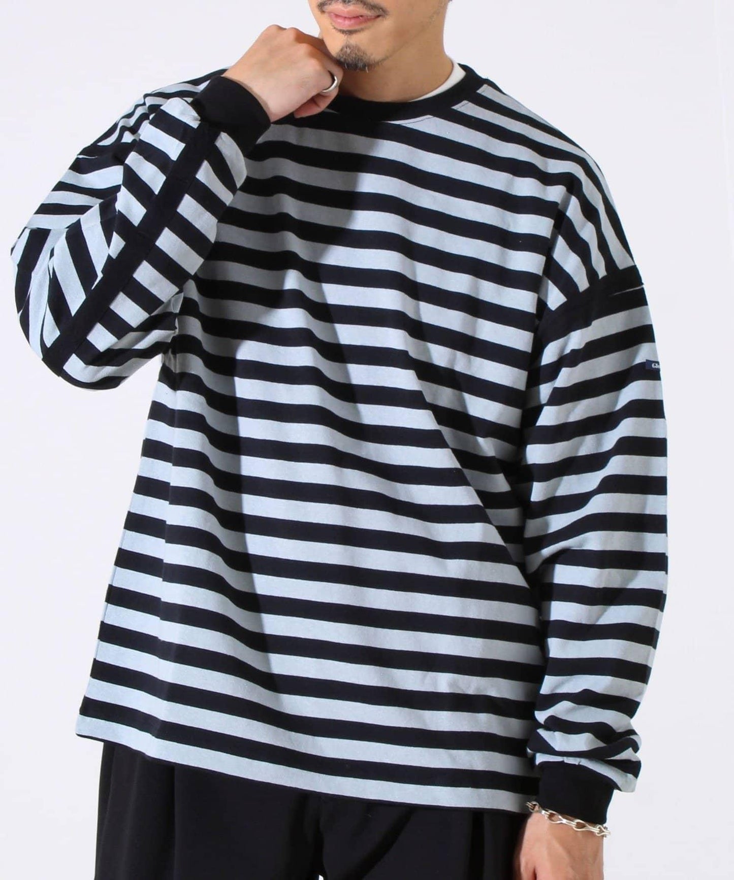 【配色線條突顯差異】條紋袖帶短袖T-shirt
