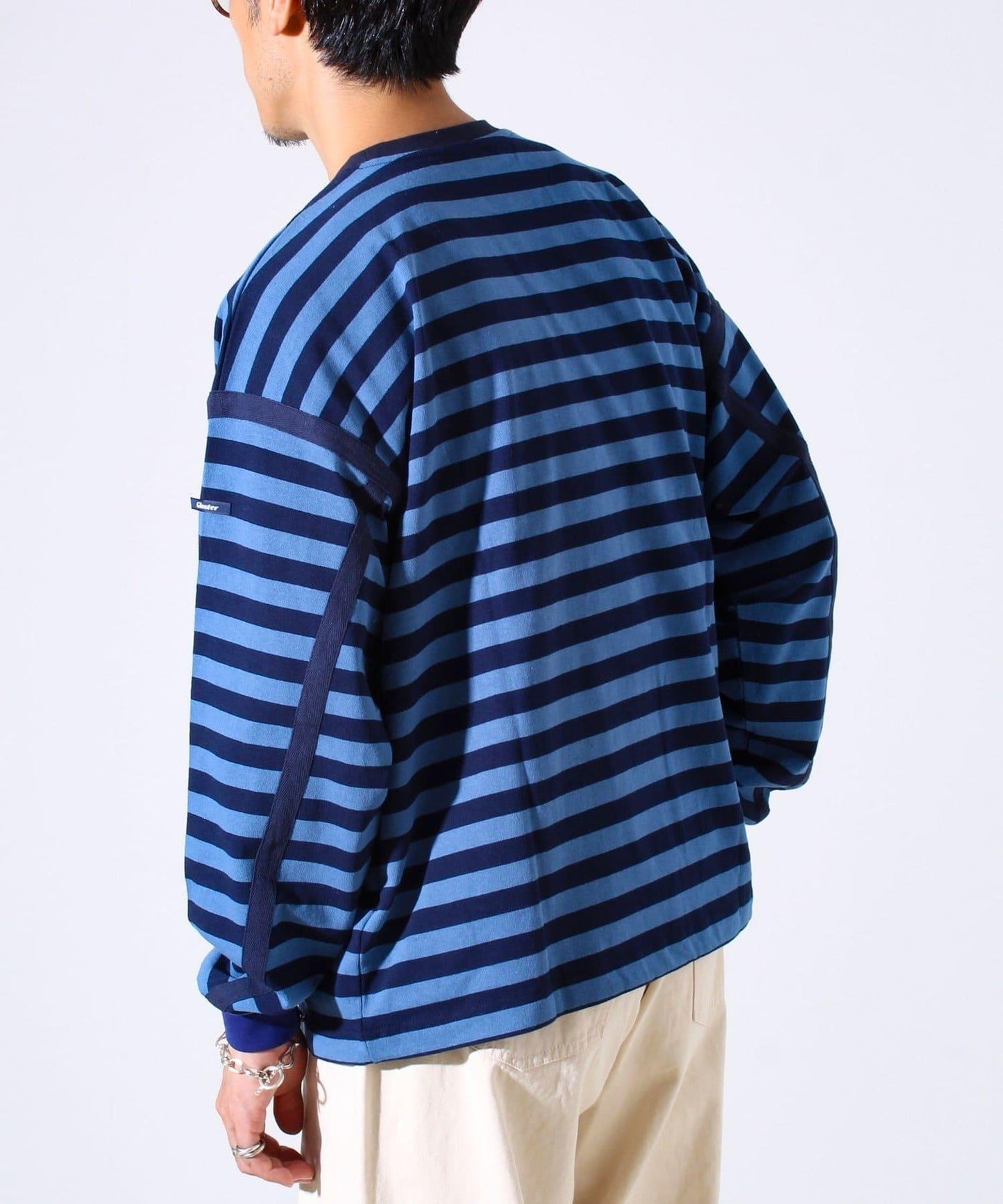 【配色線條突顯差異】條紋袖帶短袖T-shirt