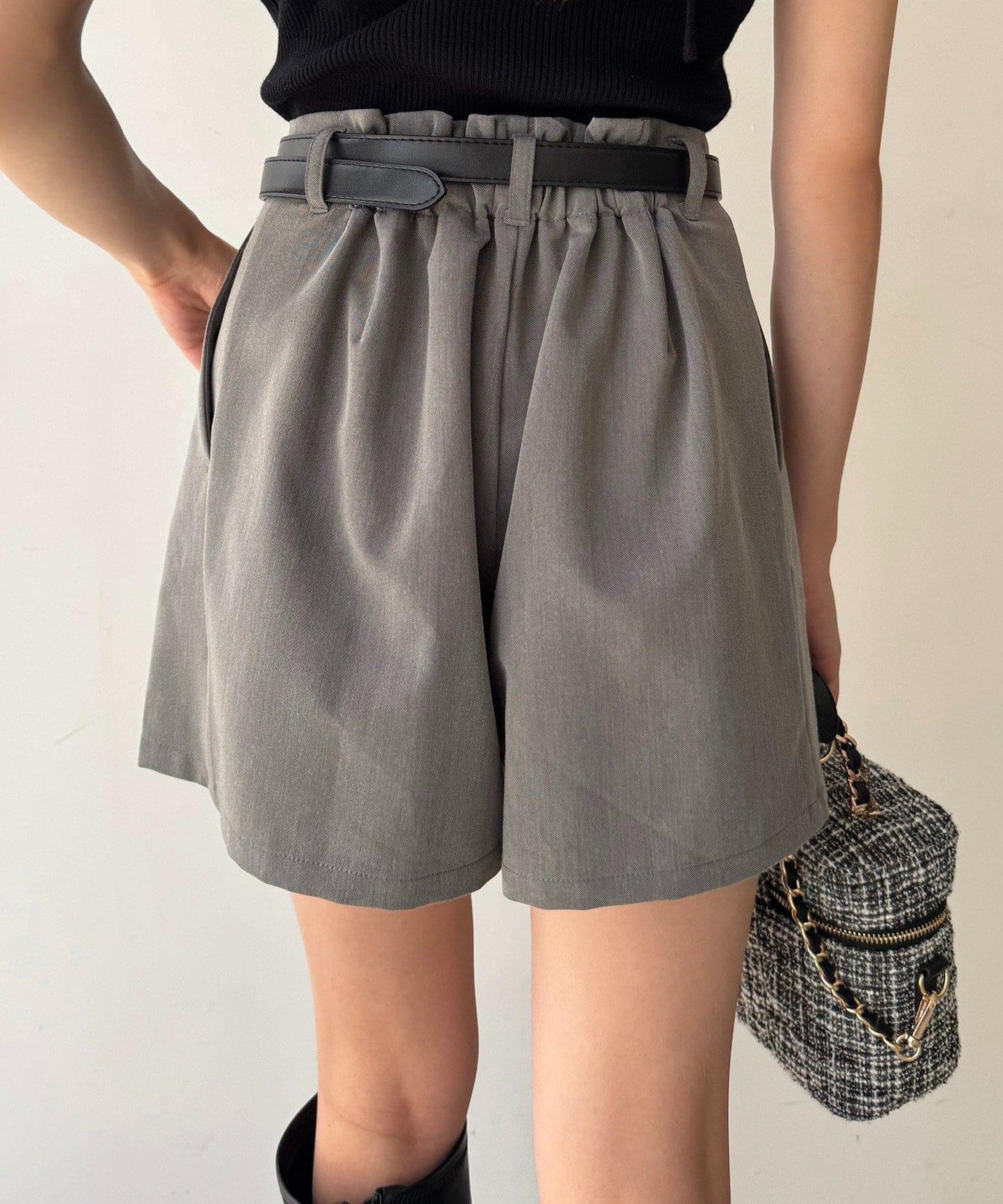帶腰帶短褲
