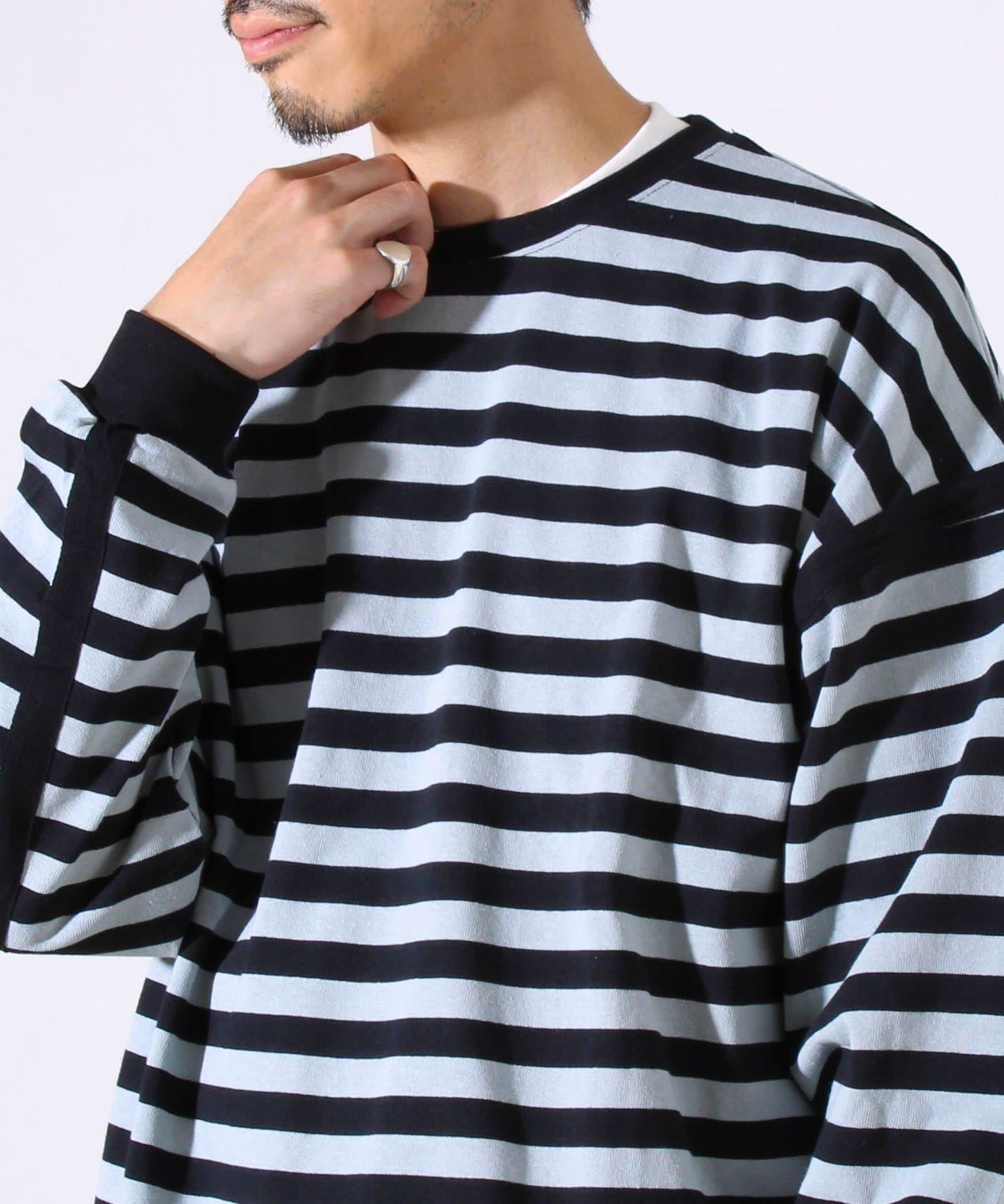 【配色線條突顯差異】條紋袖帶短袖T-shirt