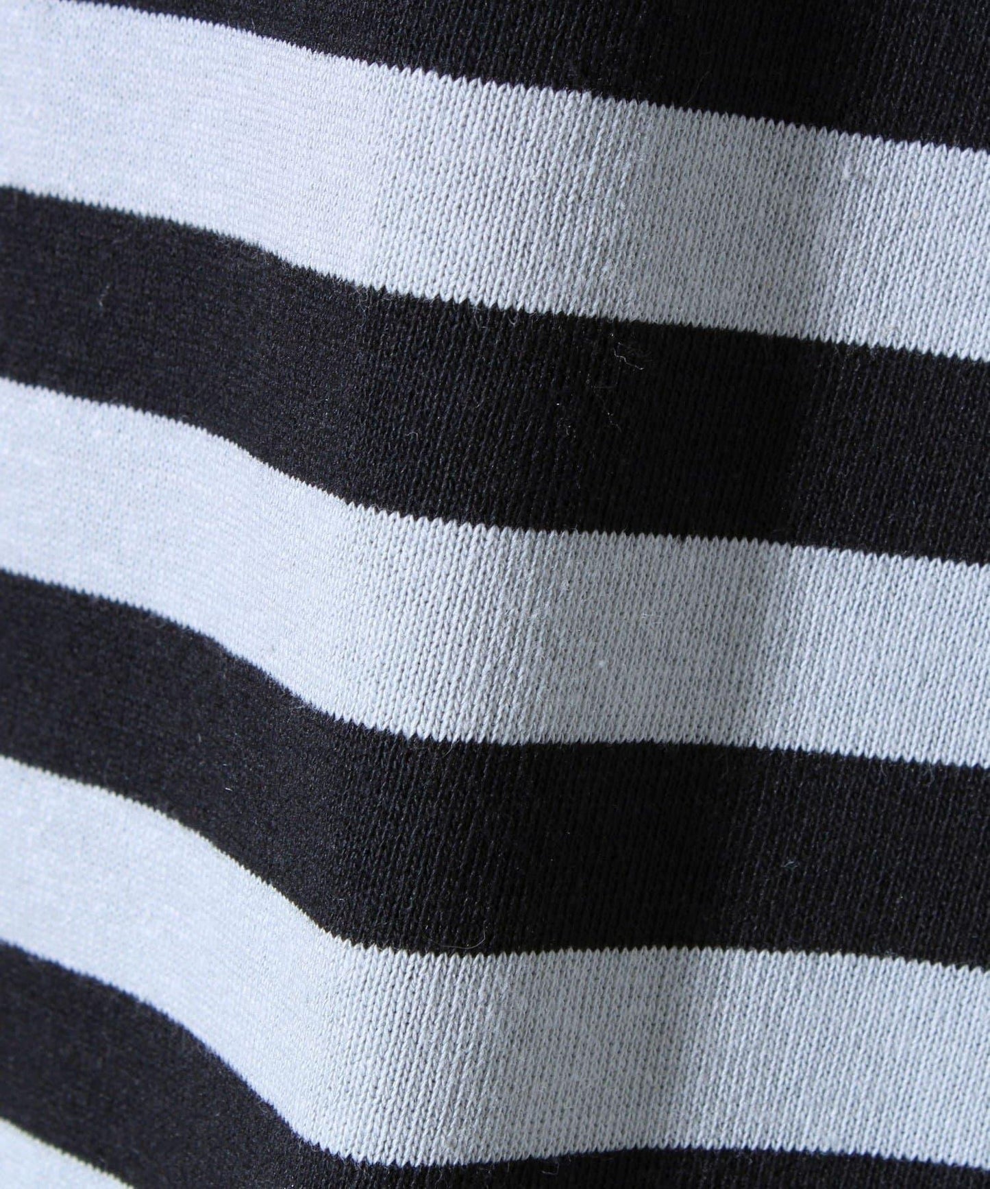 【配色線條突顯差異】條紋袖帶短袖T-shirt