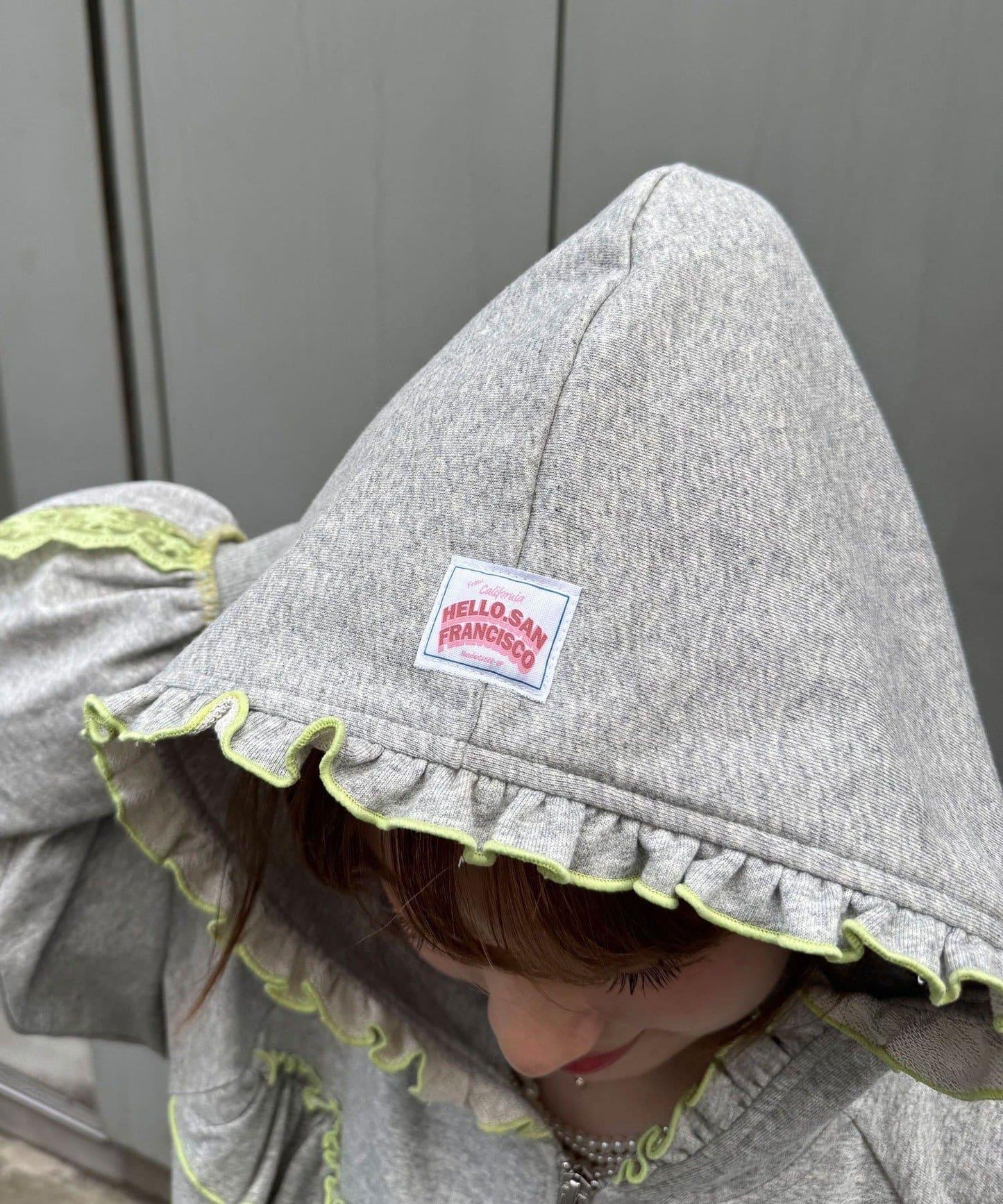 【あやっち(@_acoba_)企劃】【HELLO.SANFRANCISCO/你好,舊金山】配色柔和褶邊蕾絲帽衫