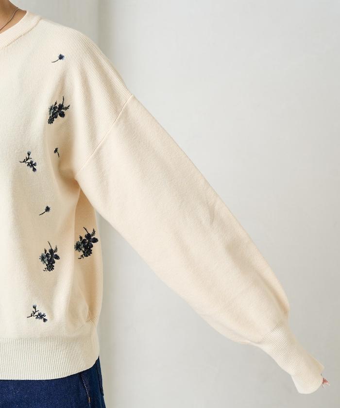 花朵刺繡圓領針織開衫