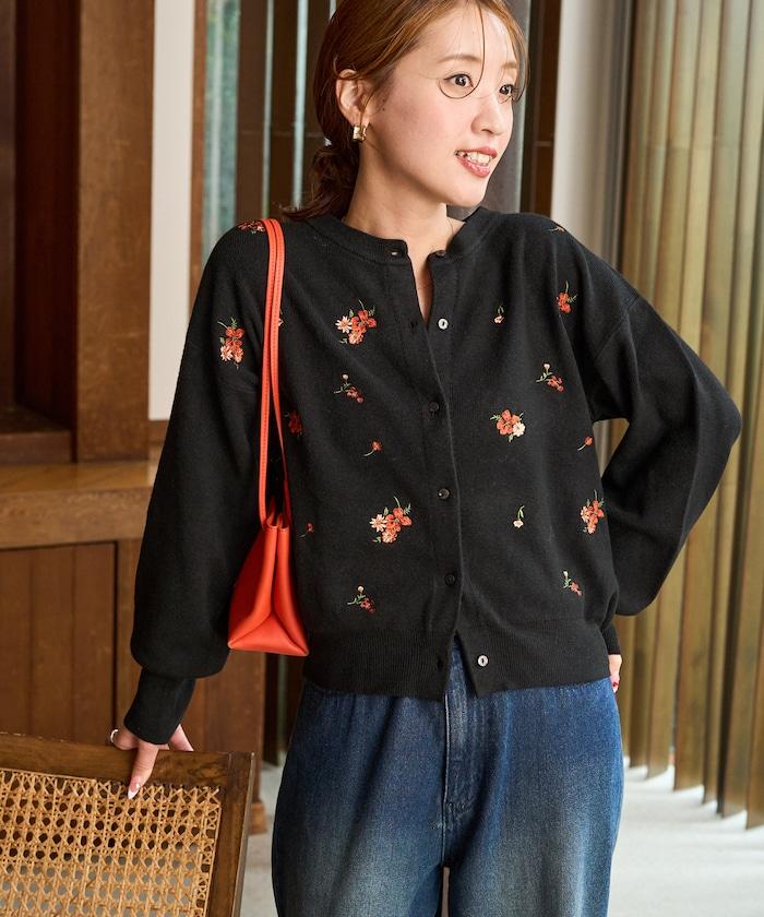 花朵刺繡圓領針織開衫