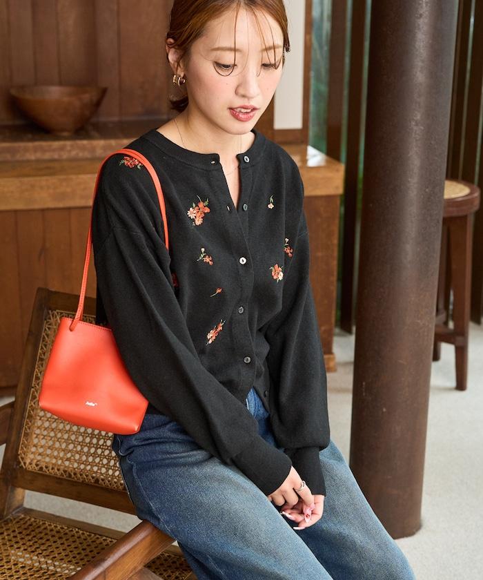 花朵刺繡圓領針織開衫