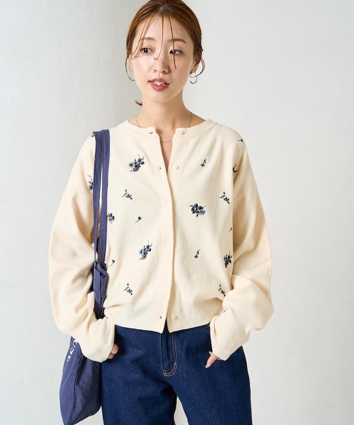 花朵刺繡圓領針織開衫