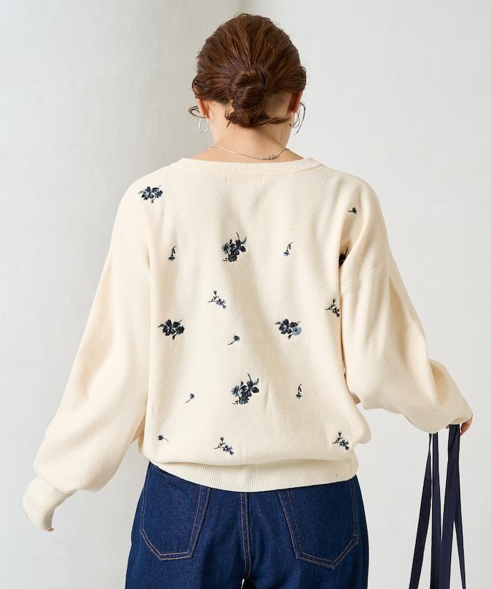 花朵刺繡圓領針織開衫