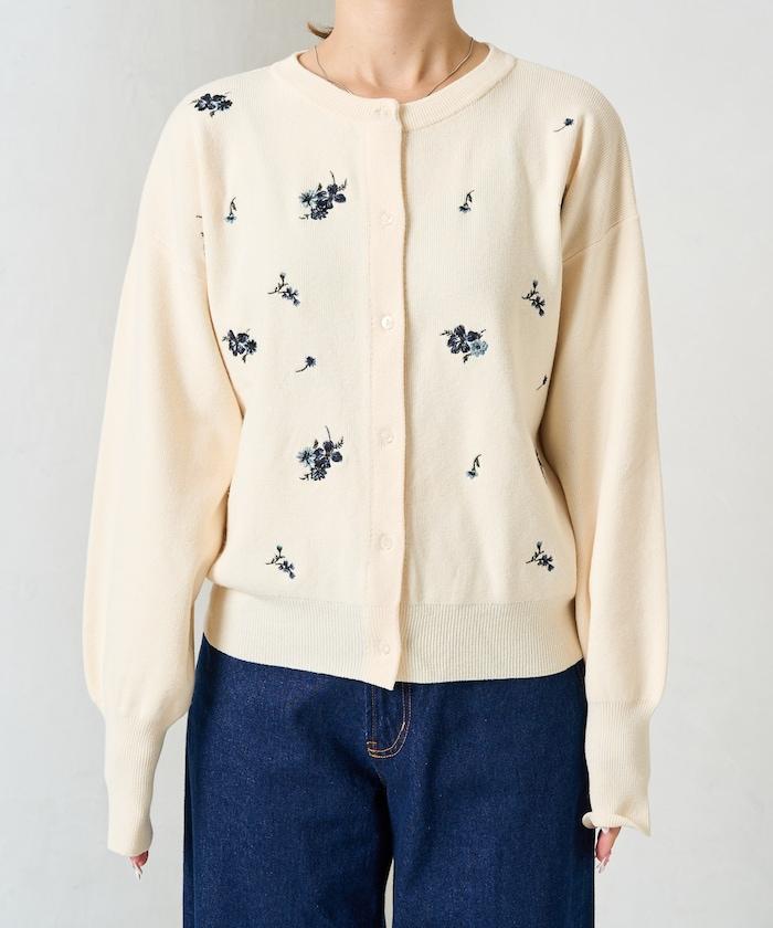 花朵刺繡圓領針織開衫