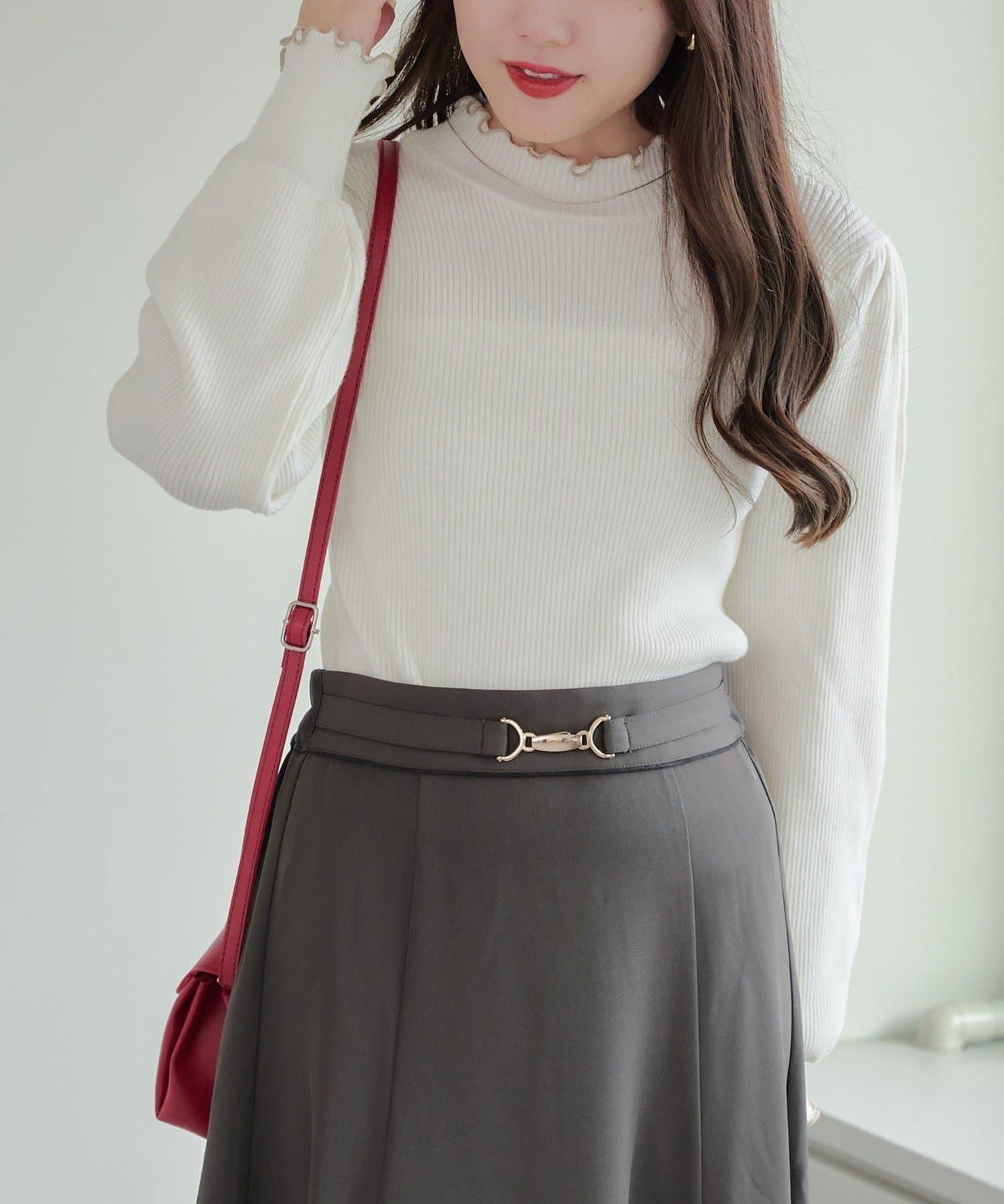 配色圓領寬肩肋針織衫