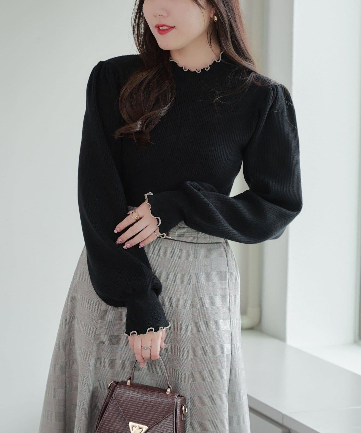 配色圓領寬肩肋針織衫