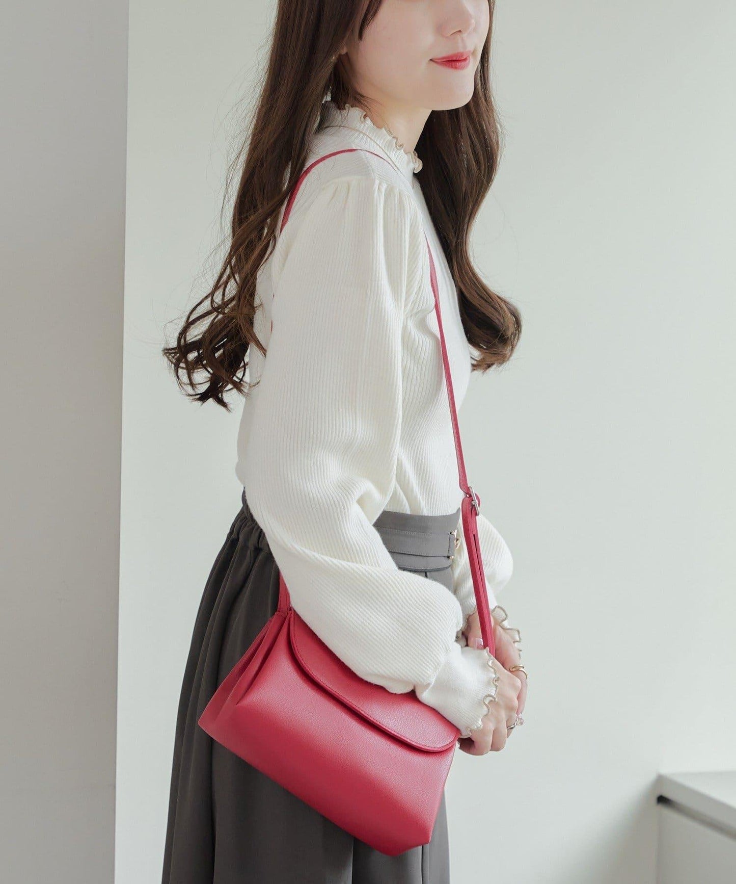 配色圓領寬肩肋針織衫