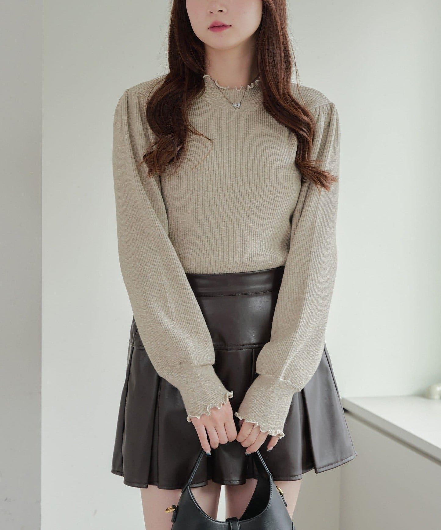 配色圓領寬肩肋針織衫