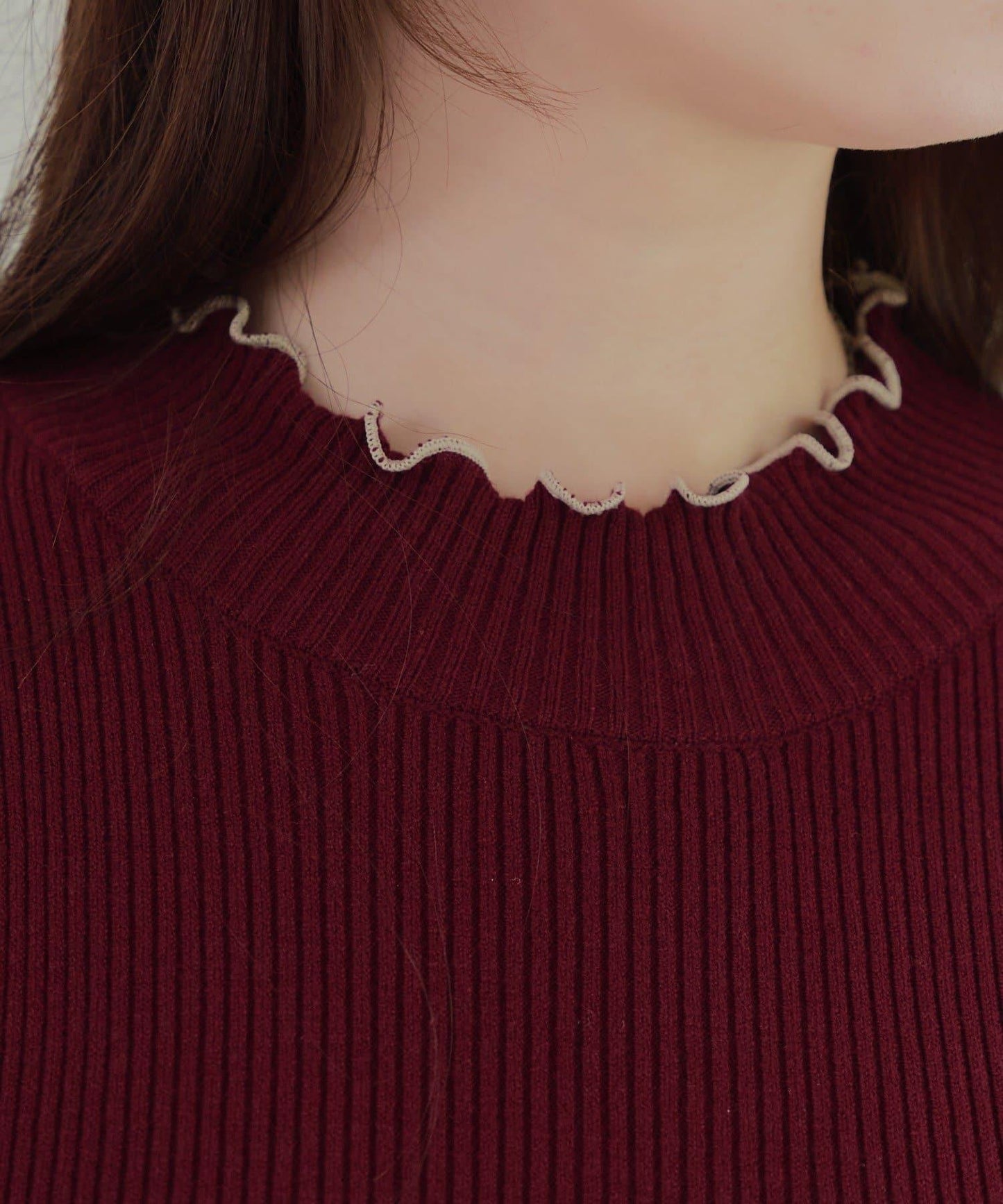 配色圓領寬肩肋針織衫