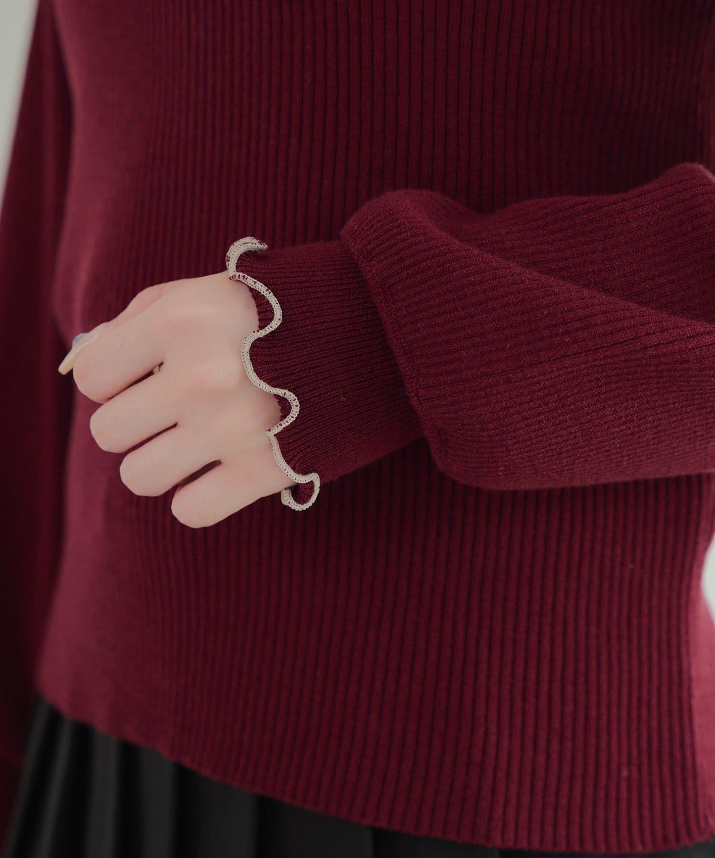 配色圓領寬肩肋針織衫