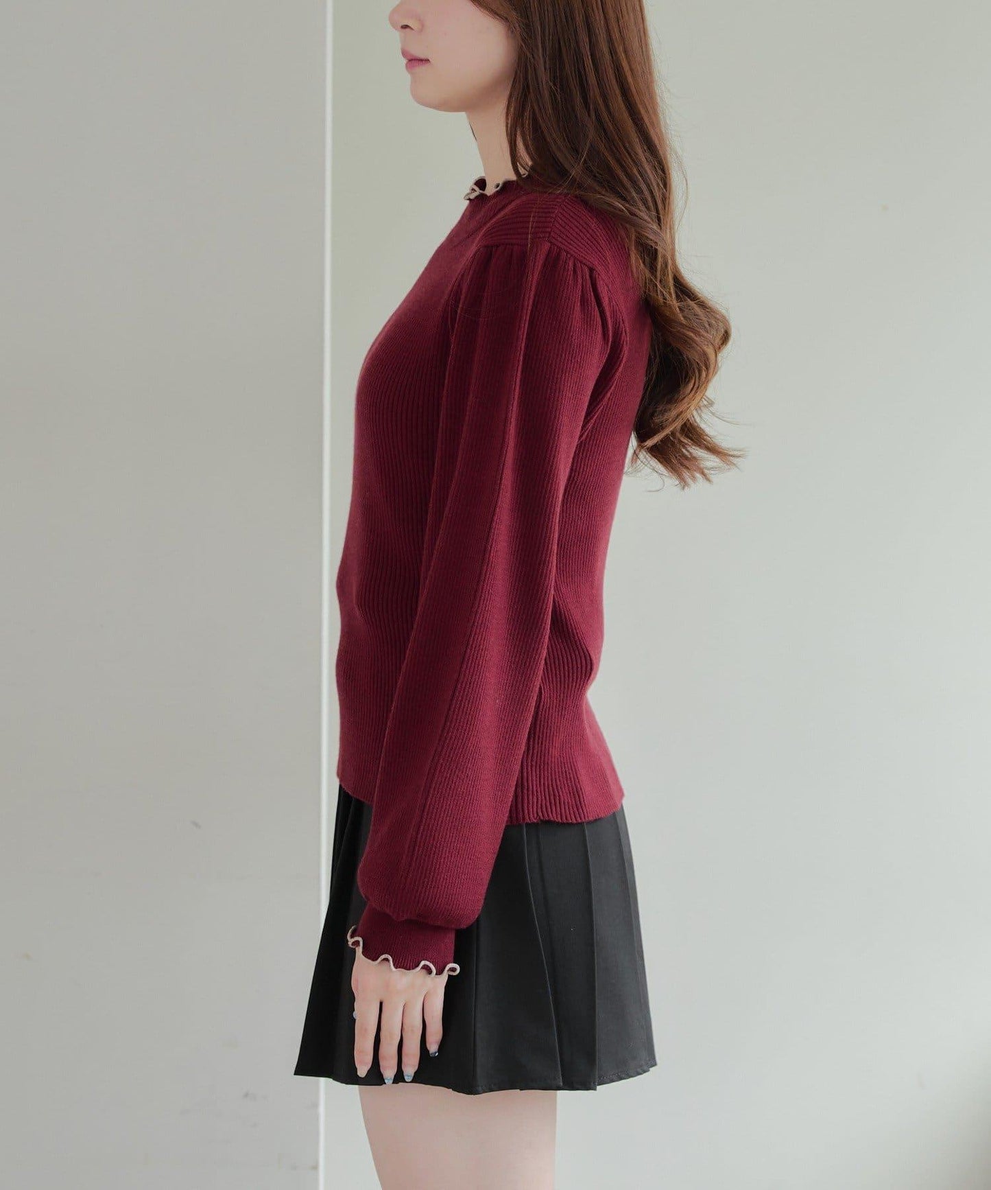 配色圓領寬肩肋針織衫