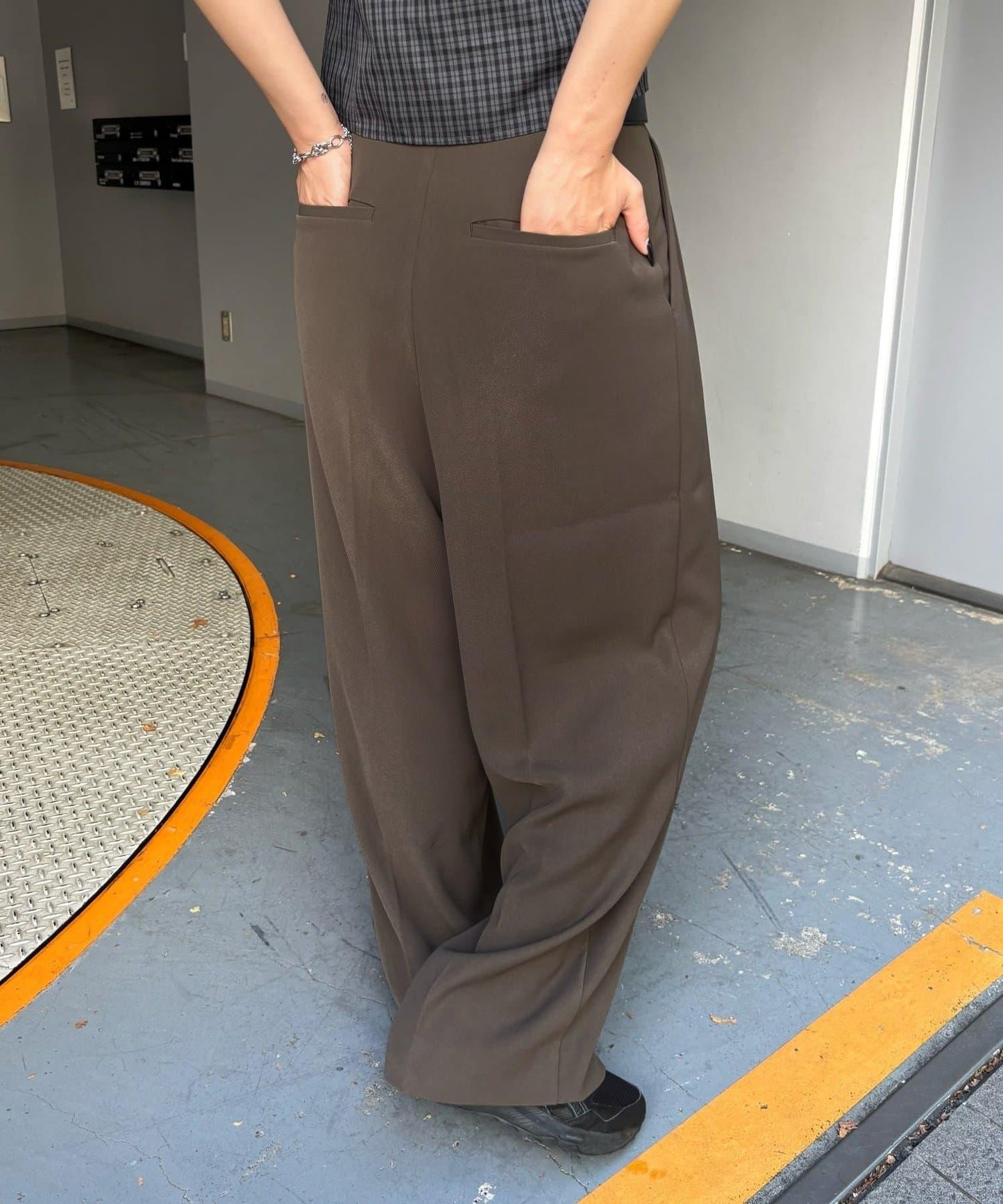 【WHO'S WHO gallery】2褶秋季休閒長褲