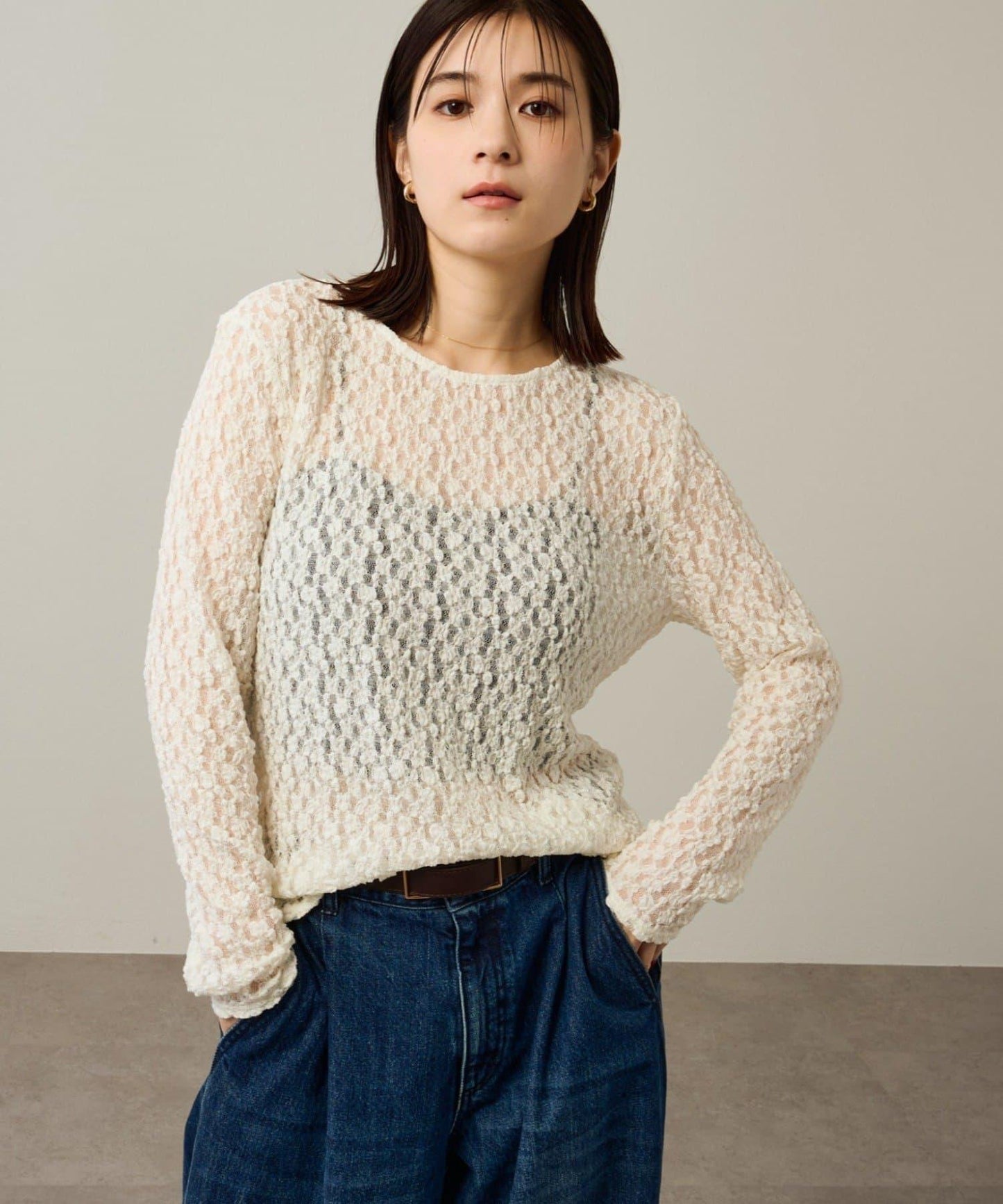 蕾絲套頭衫