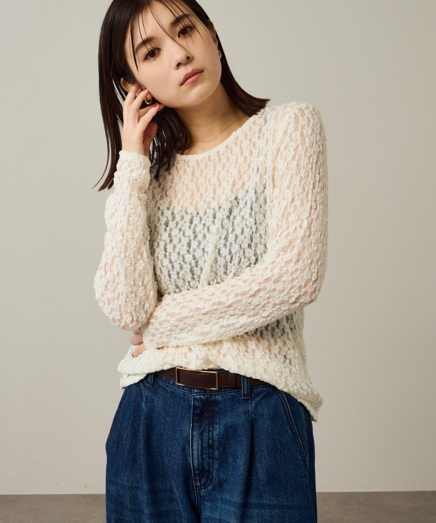 蕾絲套頭衫