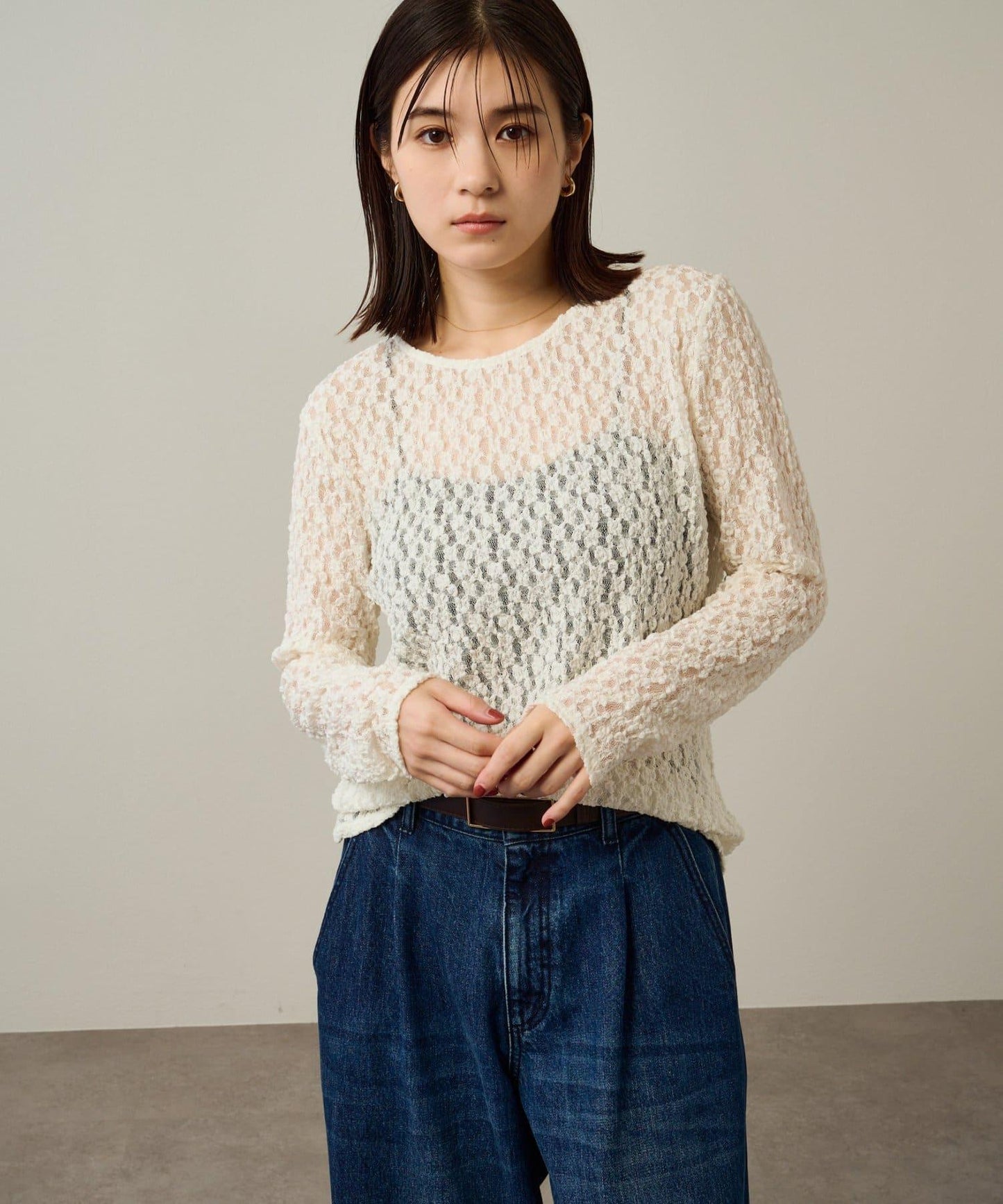 蕾絲套頭衫
